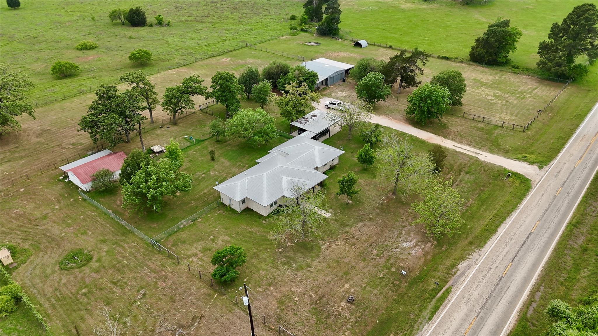 1401 Fm 112, Lexington, TX 78947