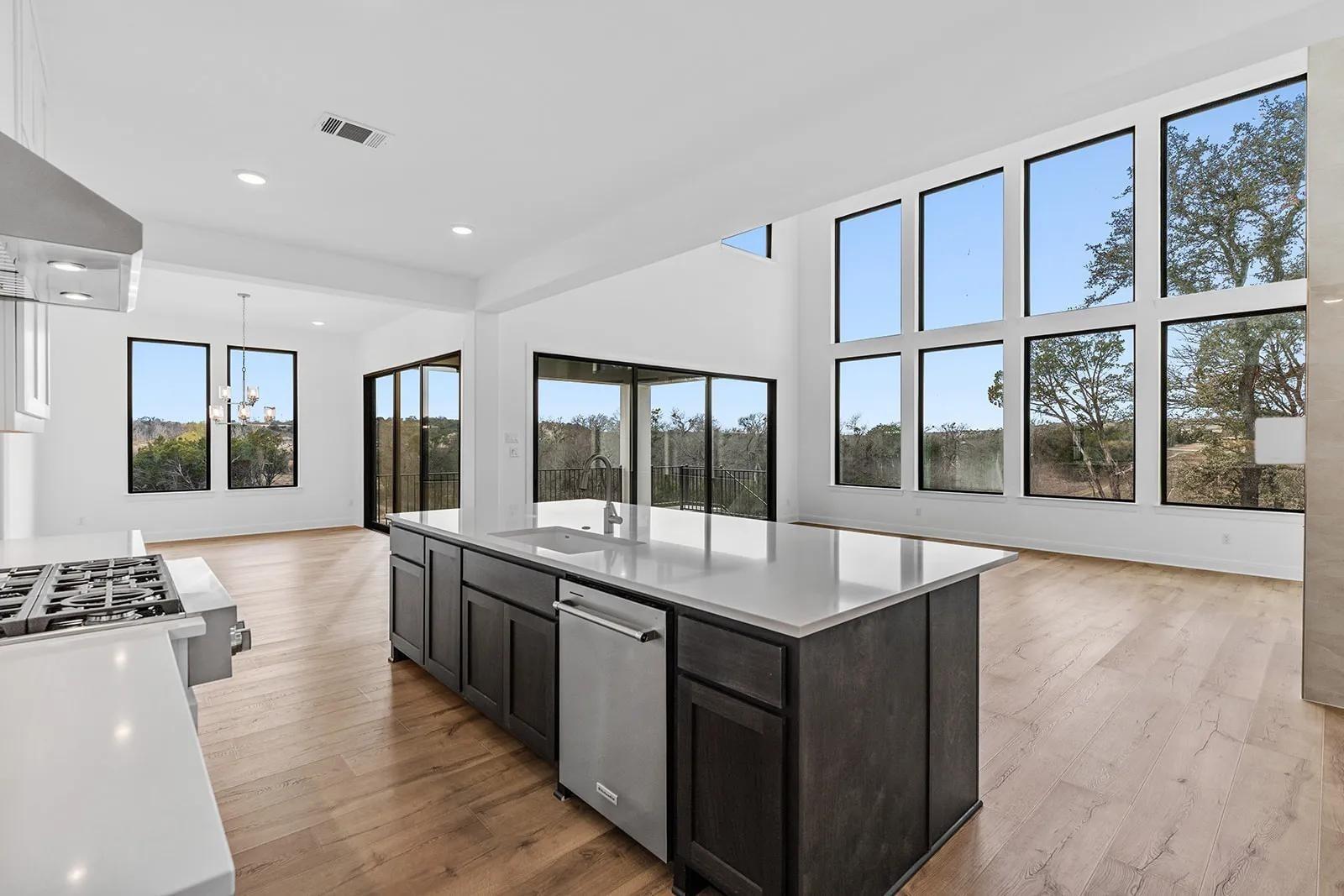 2004 Crimson Sunset Cv, Georgetown, TX 78628