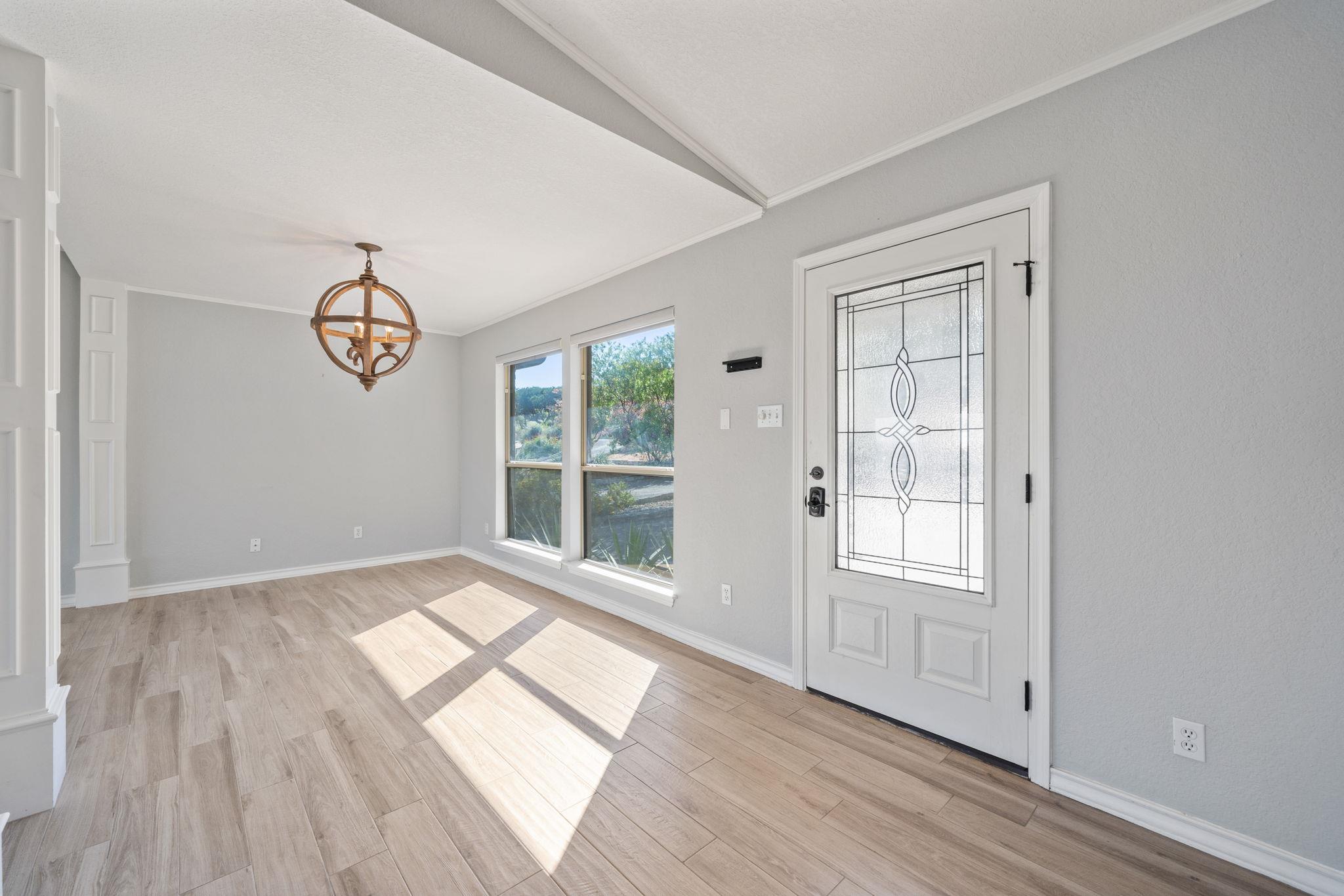 721 Mariner Dv, Lakeway, TX 78734