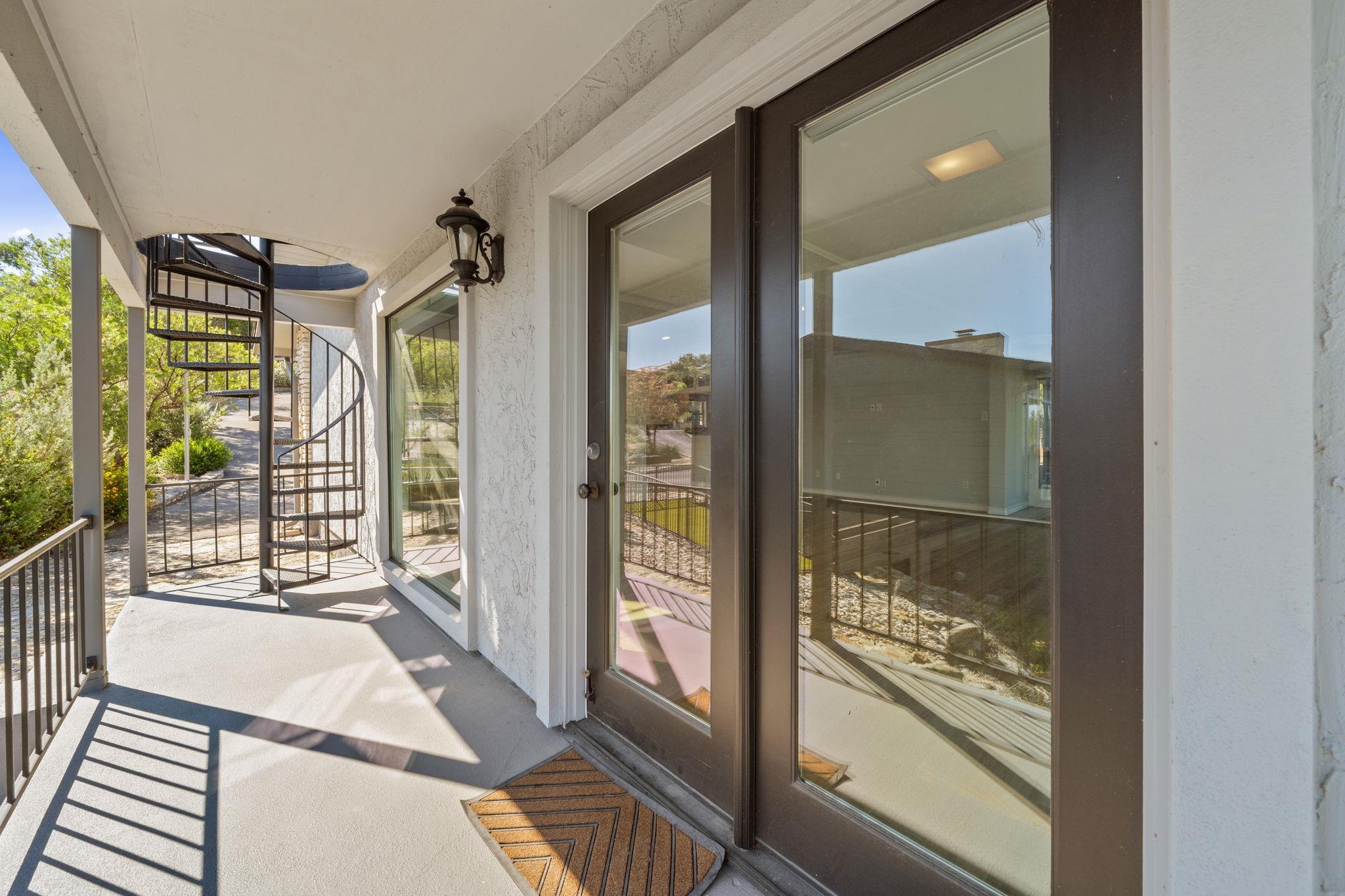 721 Mariner Dv, Lakeway, TX 78734