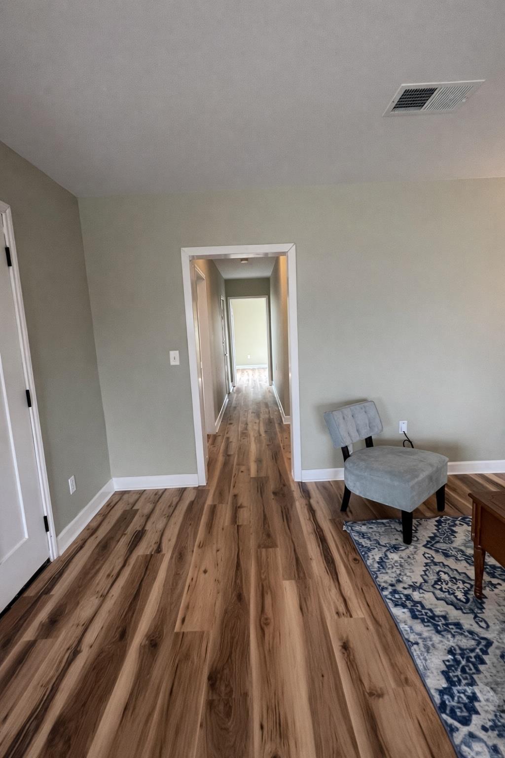 305 W Davilla St, Granger, TX 76530