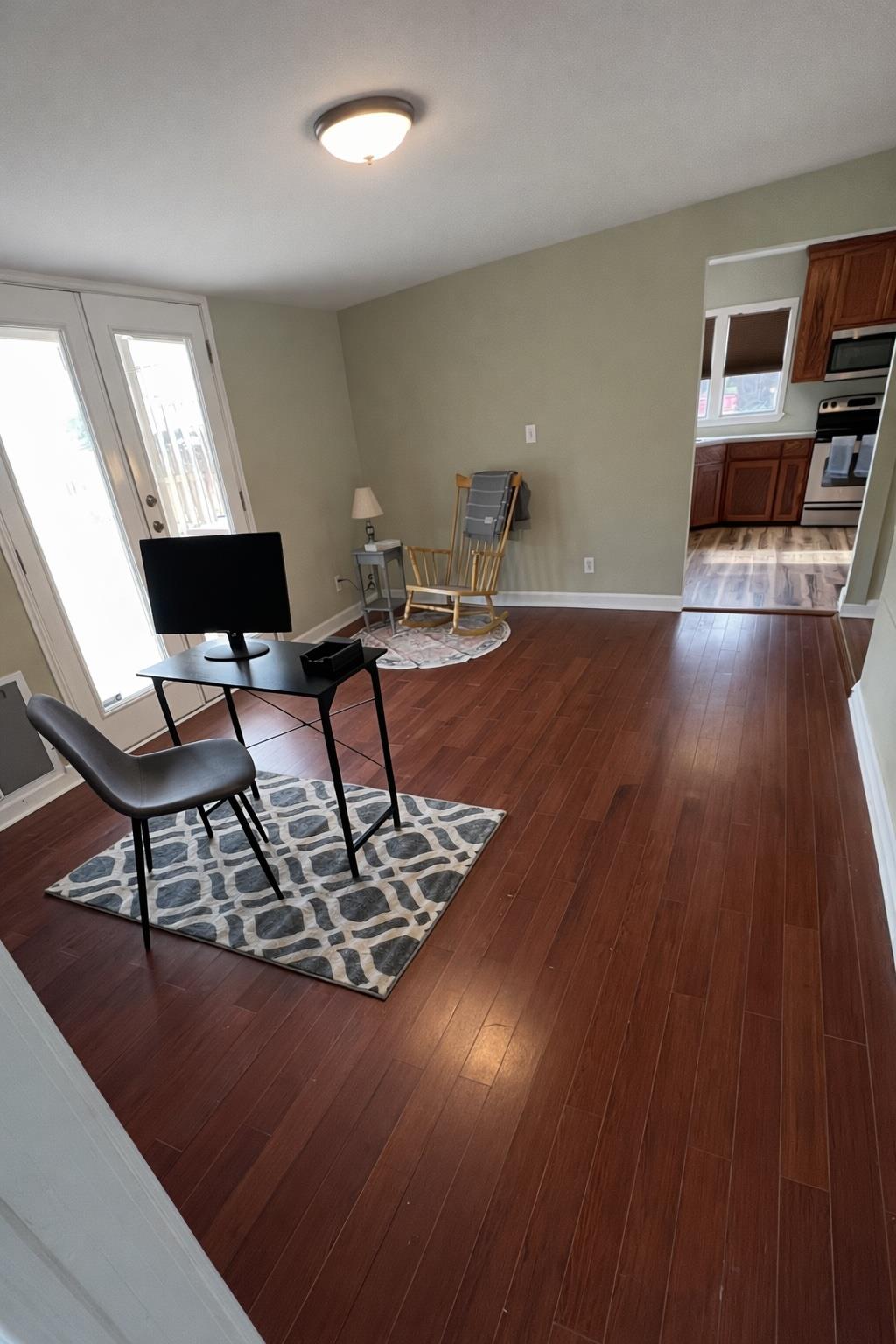 305 W Davilla St, Granger, TX 76530