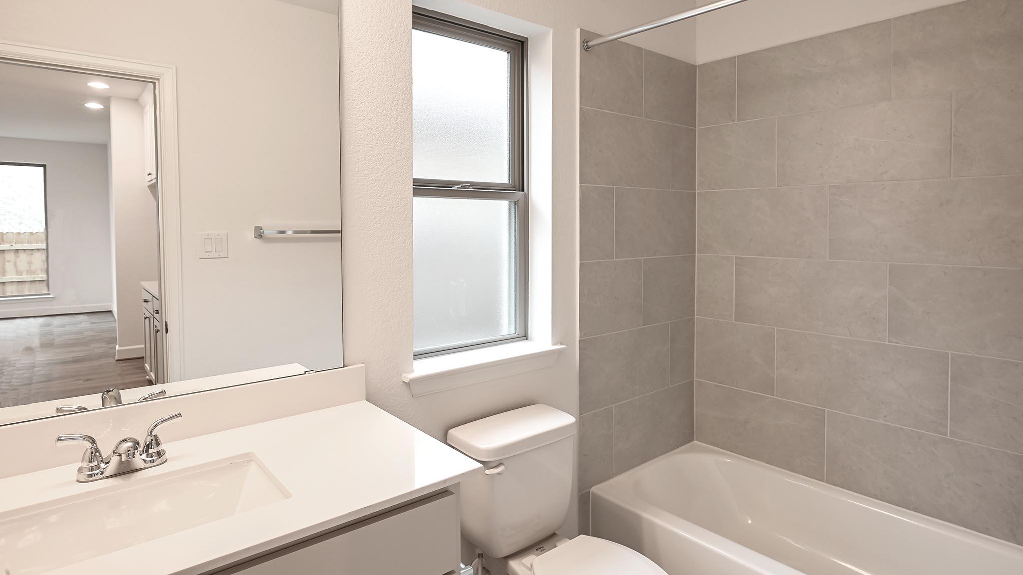 600 Bay Breeze Dr, Kyle, TX 78640