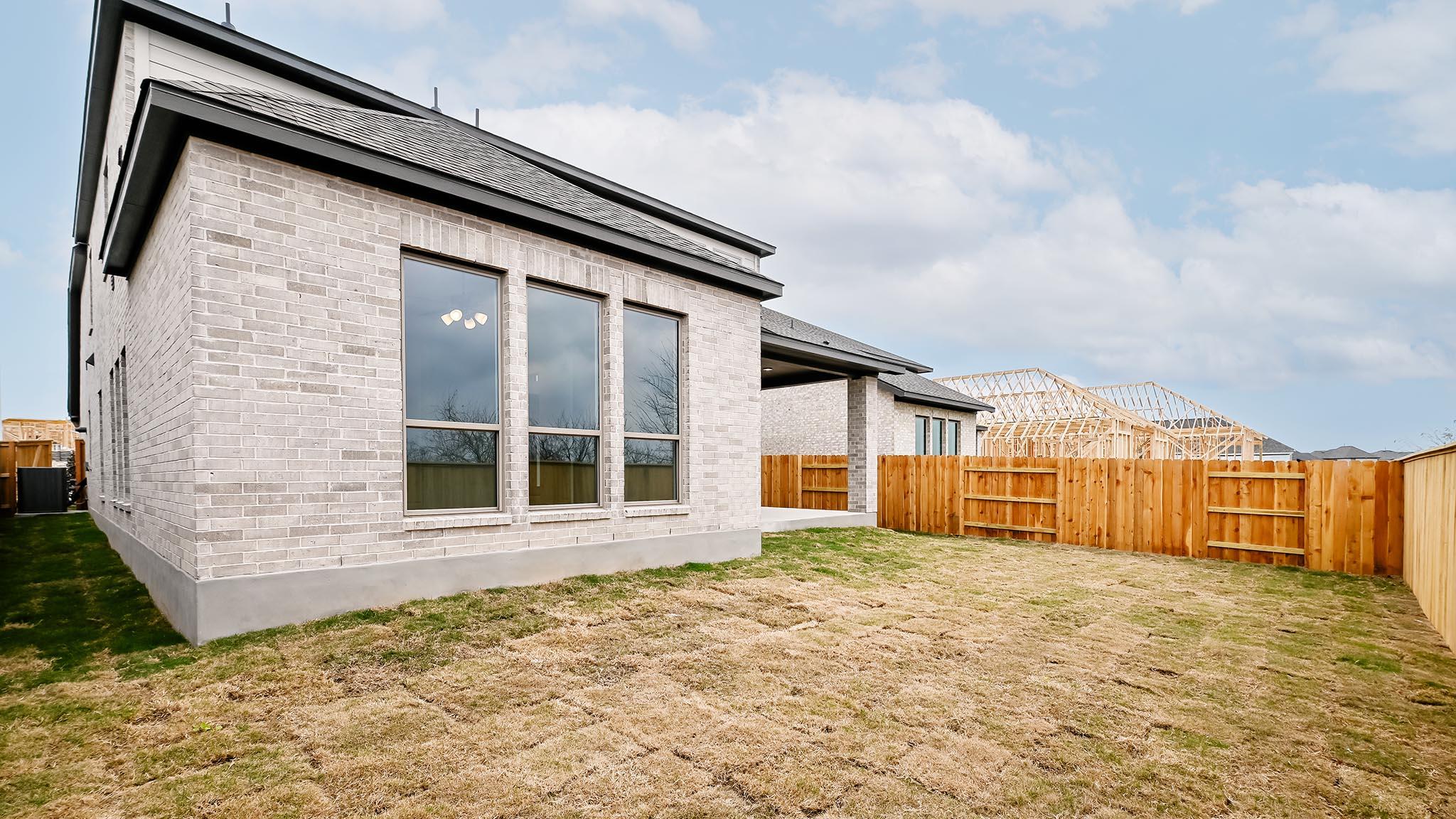 600 Bay Breeze Dr, Kyle, TX 78640