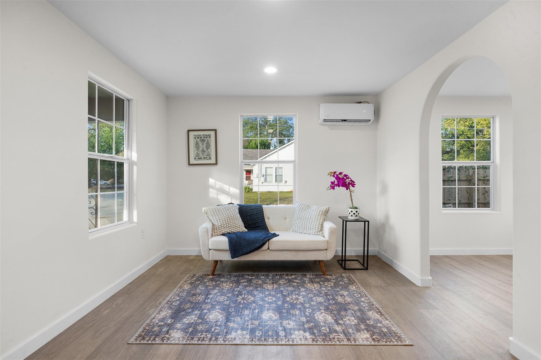 836 W Bell Ave, Rockdale, TX 76567