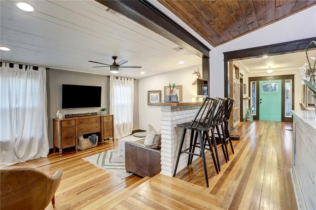 203 Church Hill Ln, Liberty Hill, TX 78642