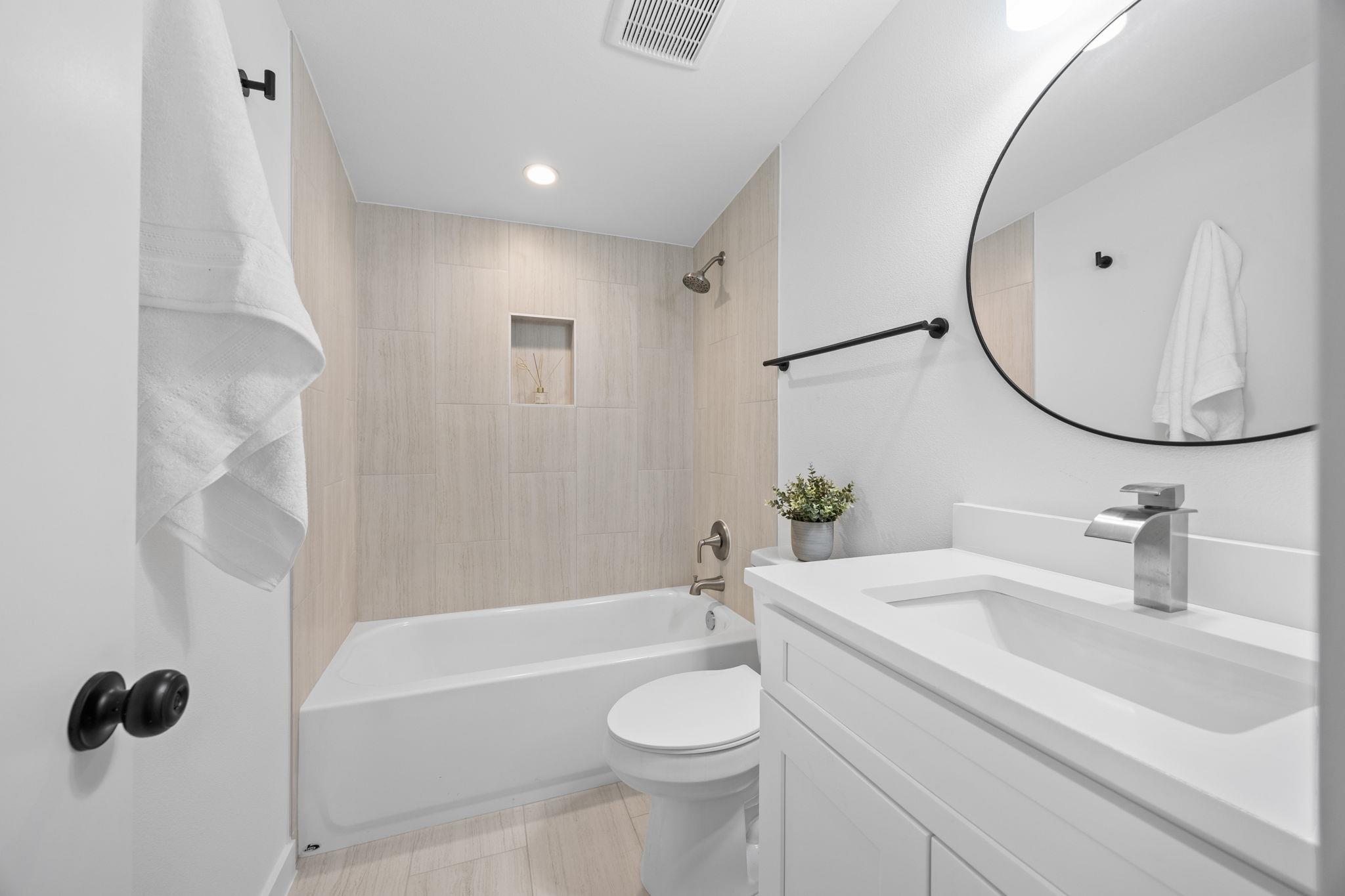 404 E Pecan St, Taylor, TX 76574