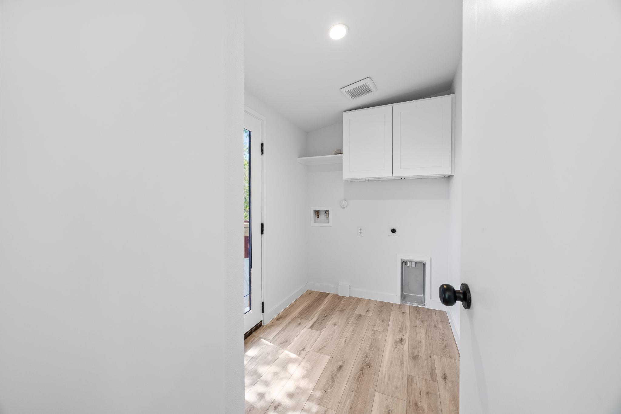 404 E Pecan St, Taylor, TX 76574