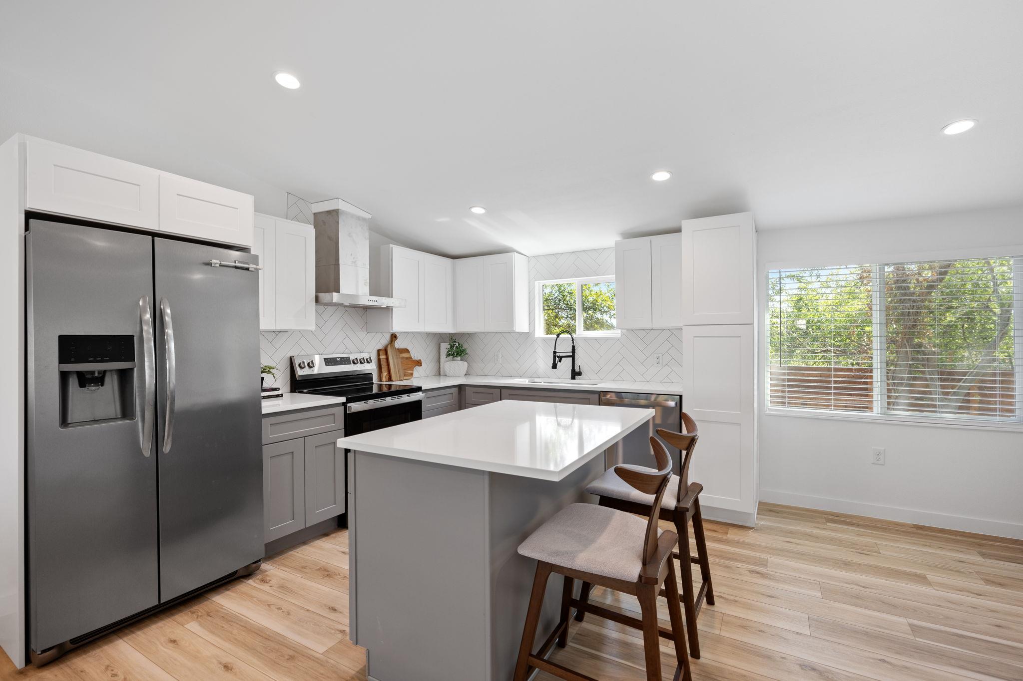 404 E Pecan St, Taylor, TX 76574