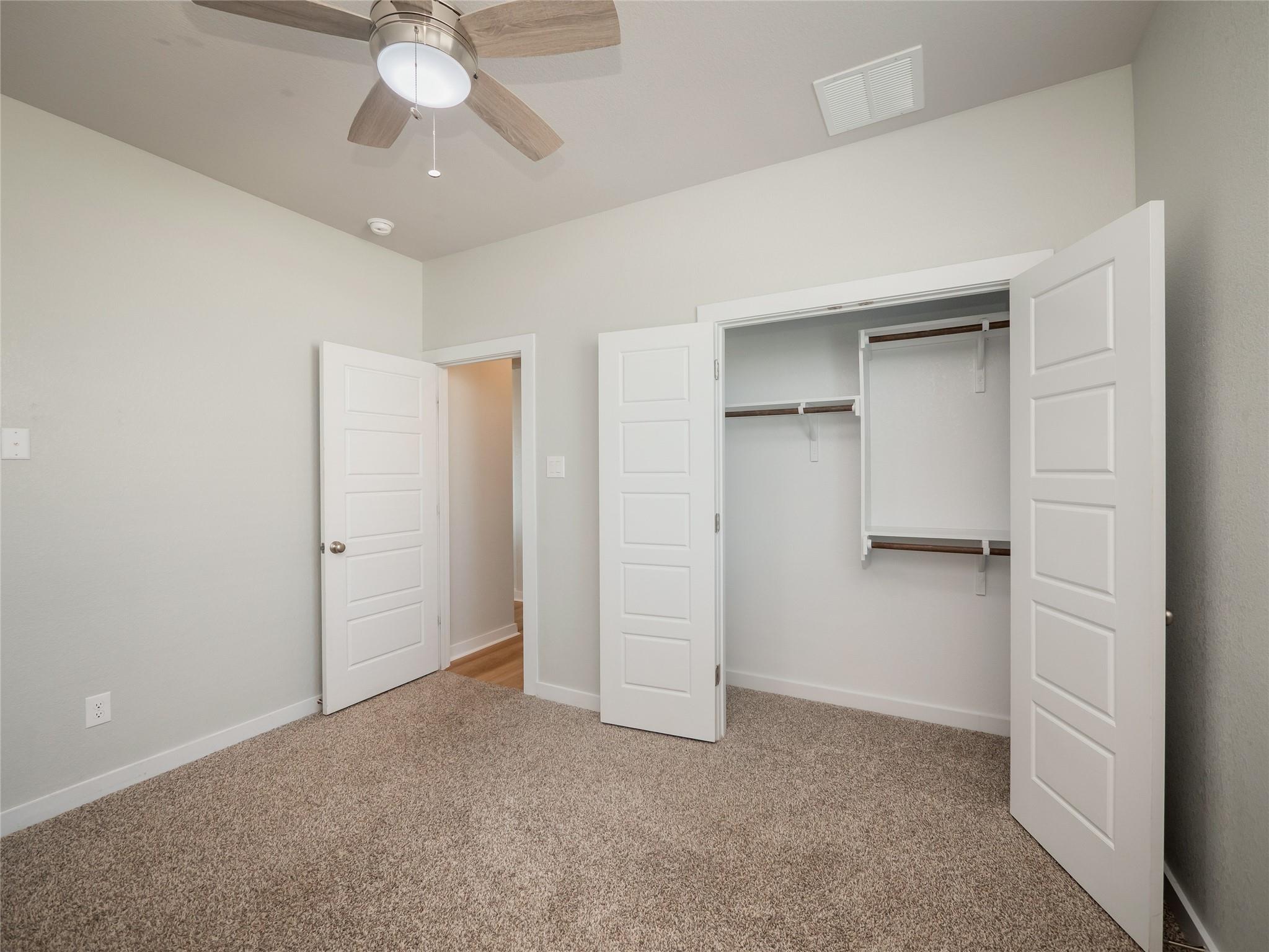 417 Ravens Crest Dr, Hutto, TX 78634