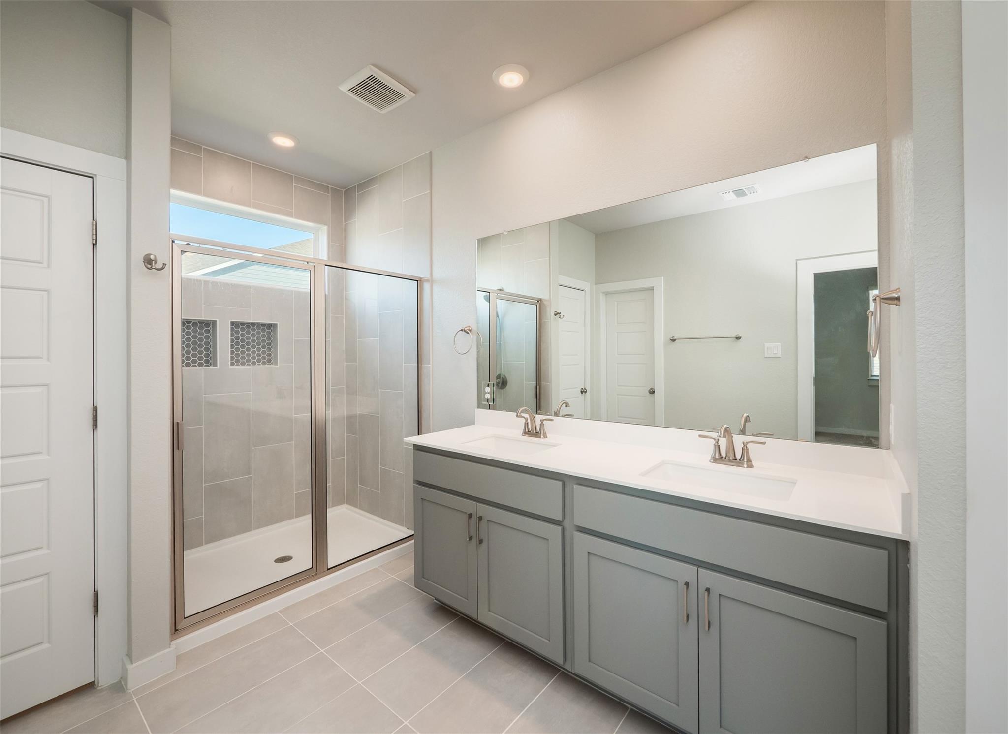 417 Ravens Crest Dr, Hutto, TX 78634