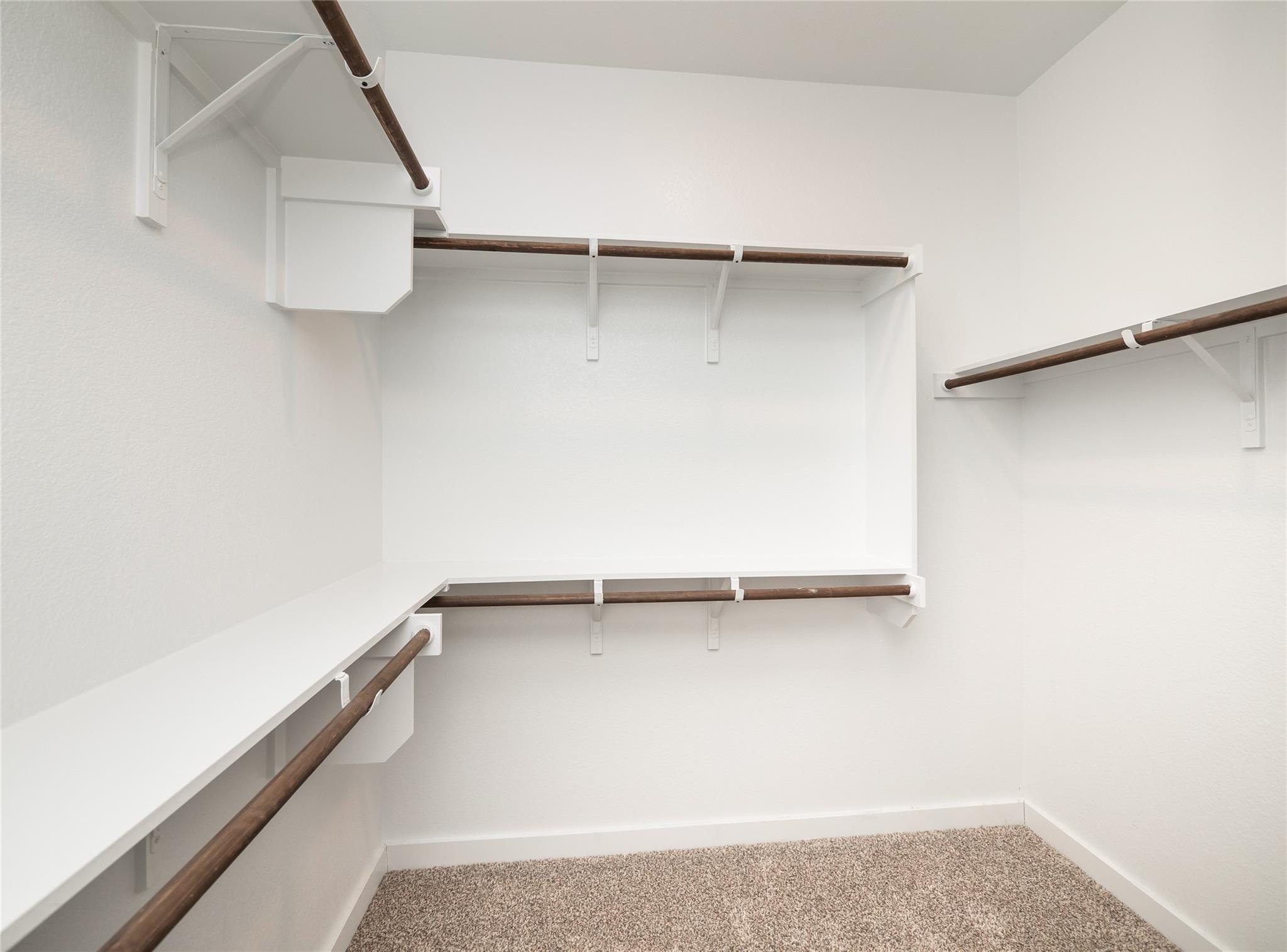 417 Ravens Crest Dr, Hutto, TX 78634