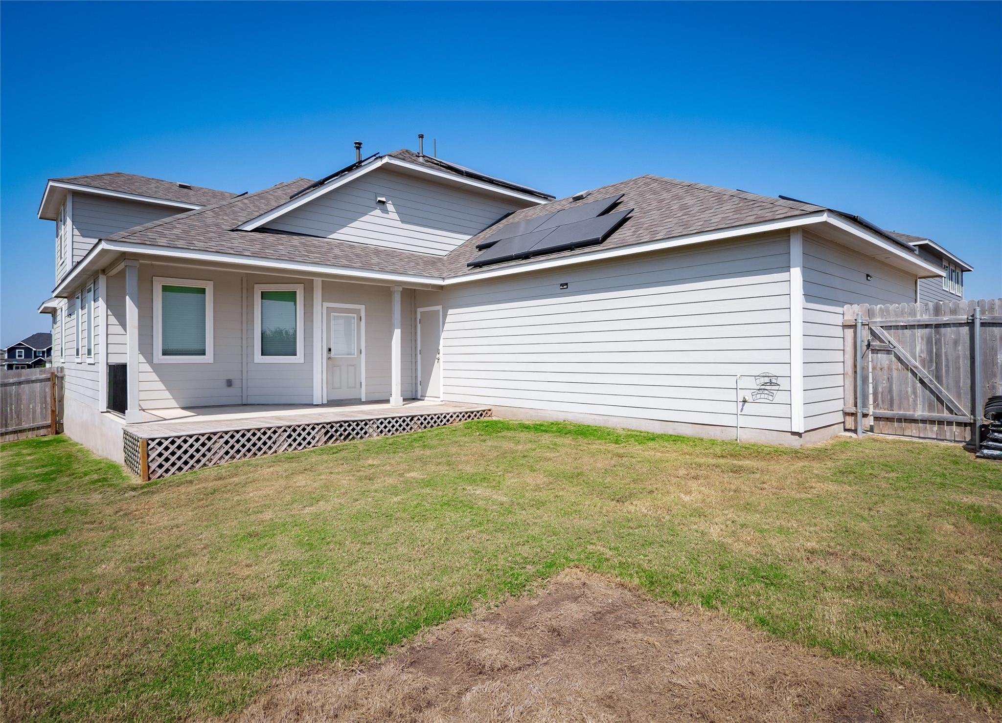 417 Ravens Crest Dr, Hutto, TX 78634