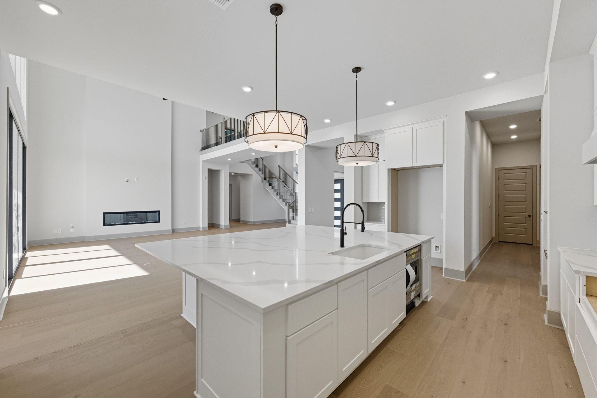 942 Bristol Creek Bnd, Lakeway, TX 78738