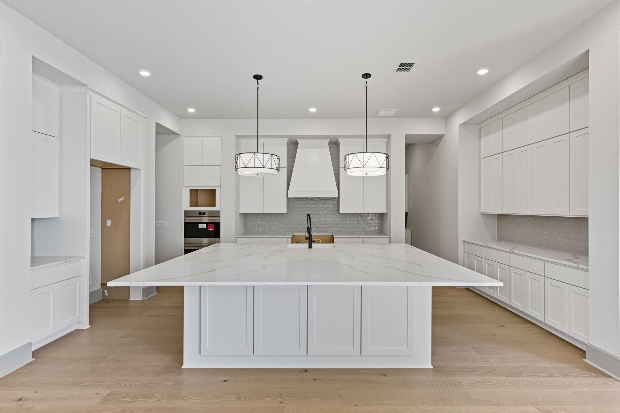 942 Bristol Creek Bnd, Lakeway, TX 78738