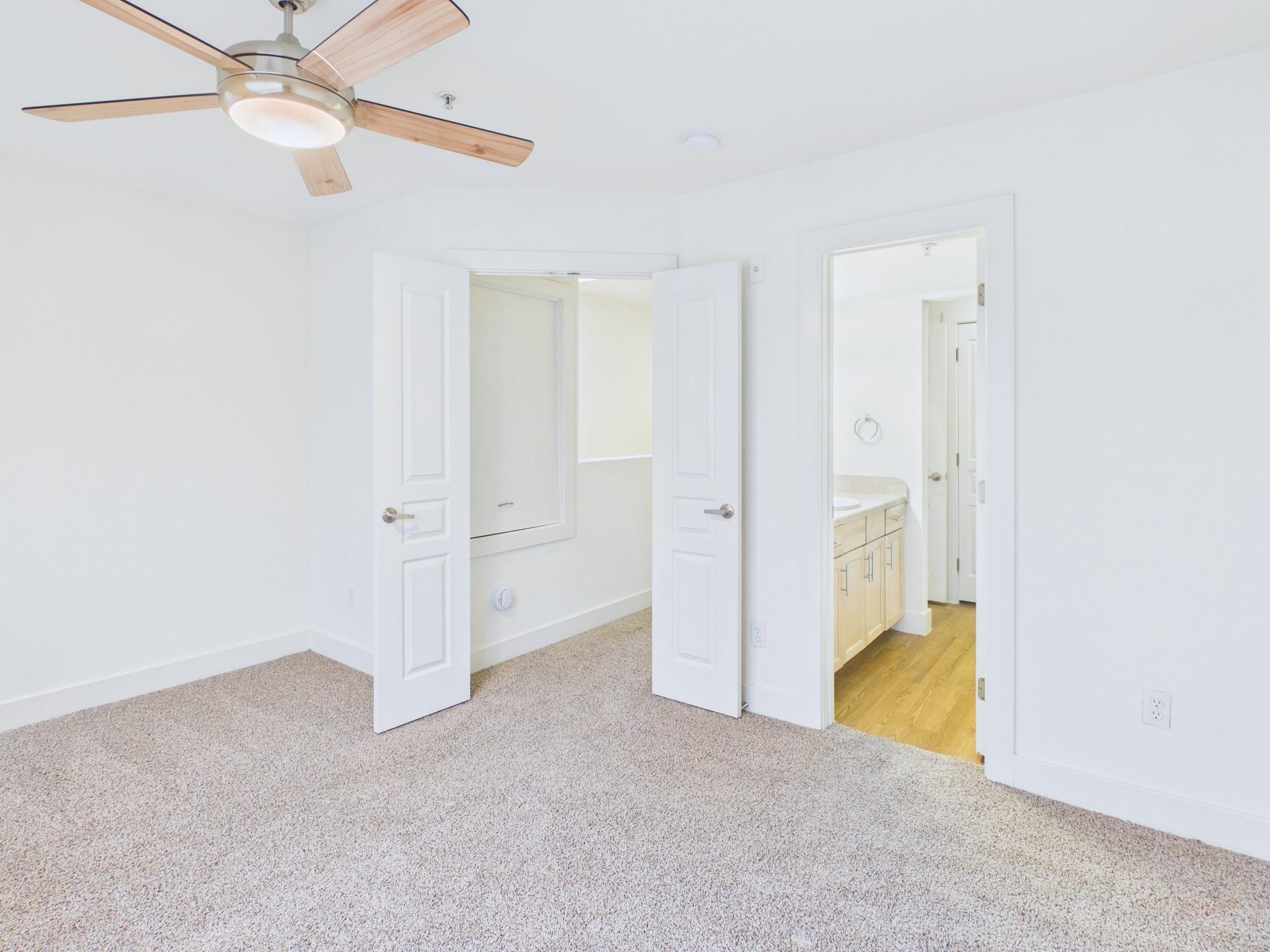 711 W 32nd St # 114, Austin, TX 78705