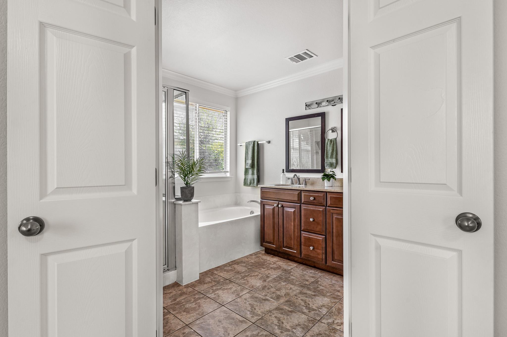 7733 Little Deer Trl, Georgetown, TX 78628