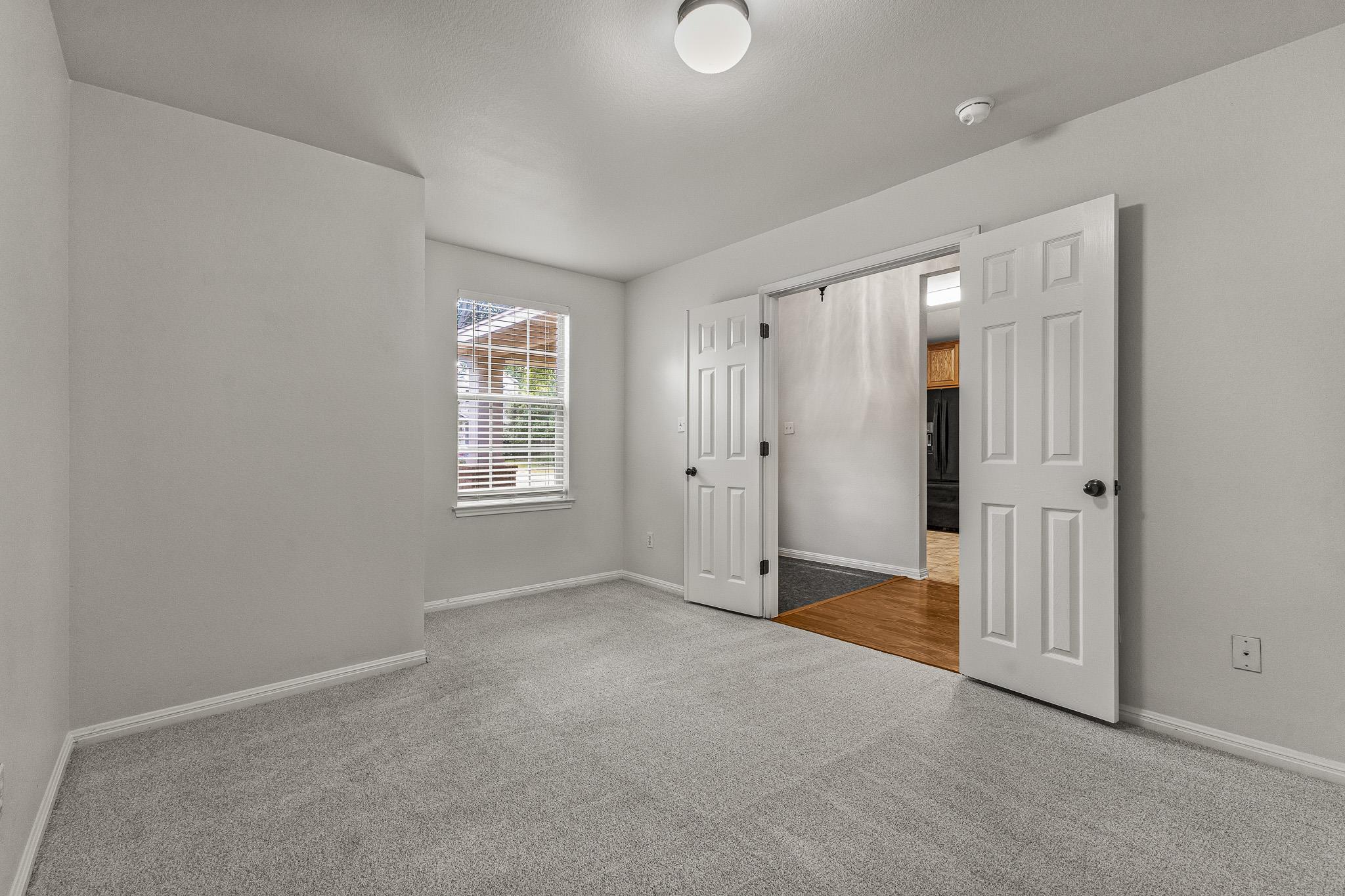 7733 Little Deer Trl, Georgetown, TX 78628