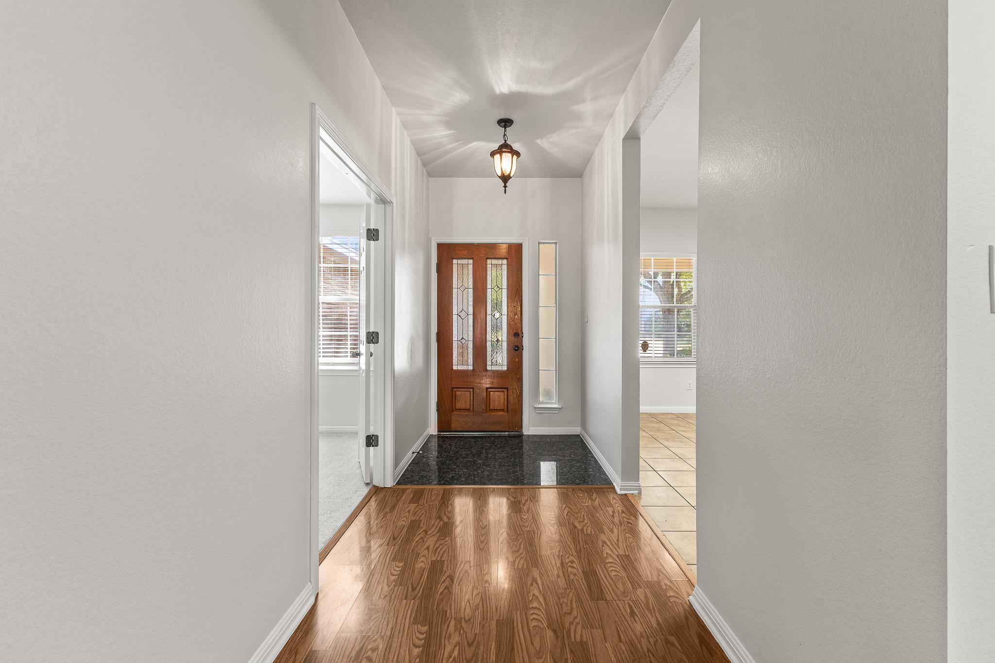 7733 Little Deer Trl, Georgetown, TX 78628