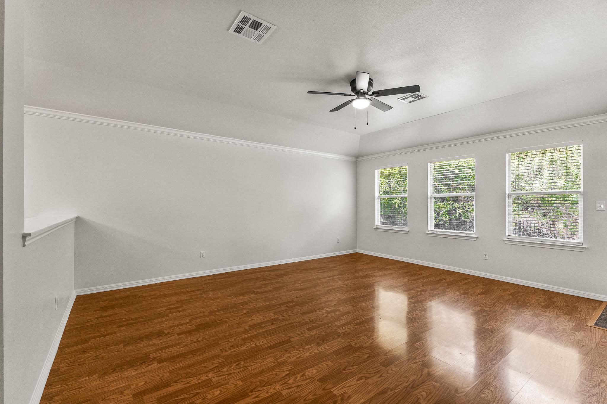 7733 Little Deer Trl, Georgetown, TX 78628