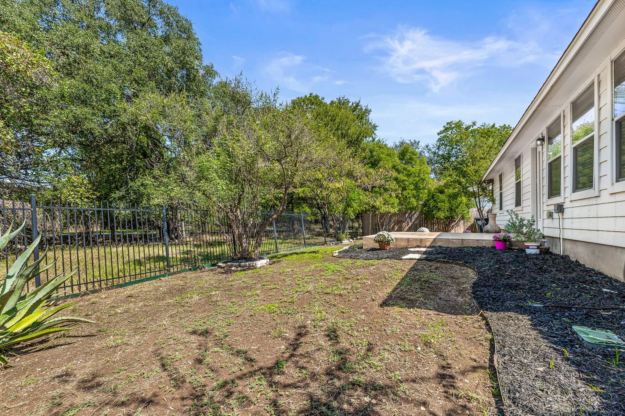 7733 Little Deer Trl, Georgetown, TX 78628