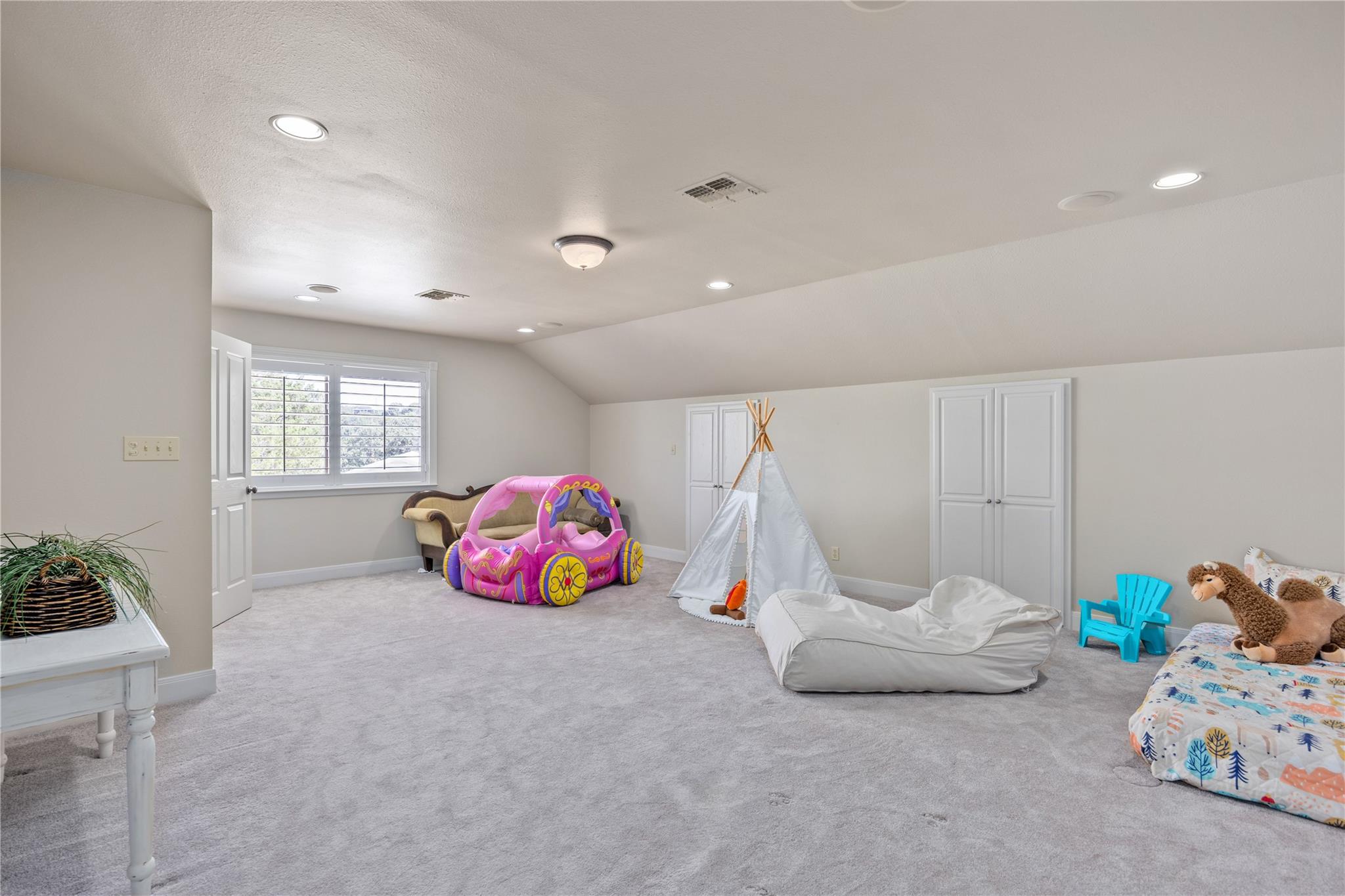 125 Deer Haven Ln W, Hunt, TX 78024