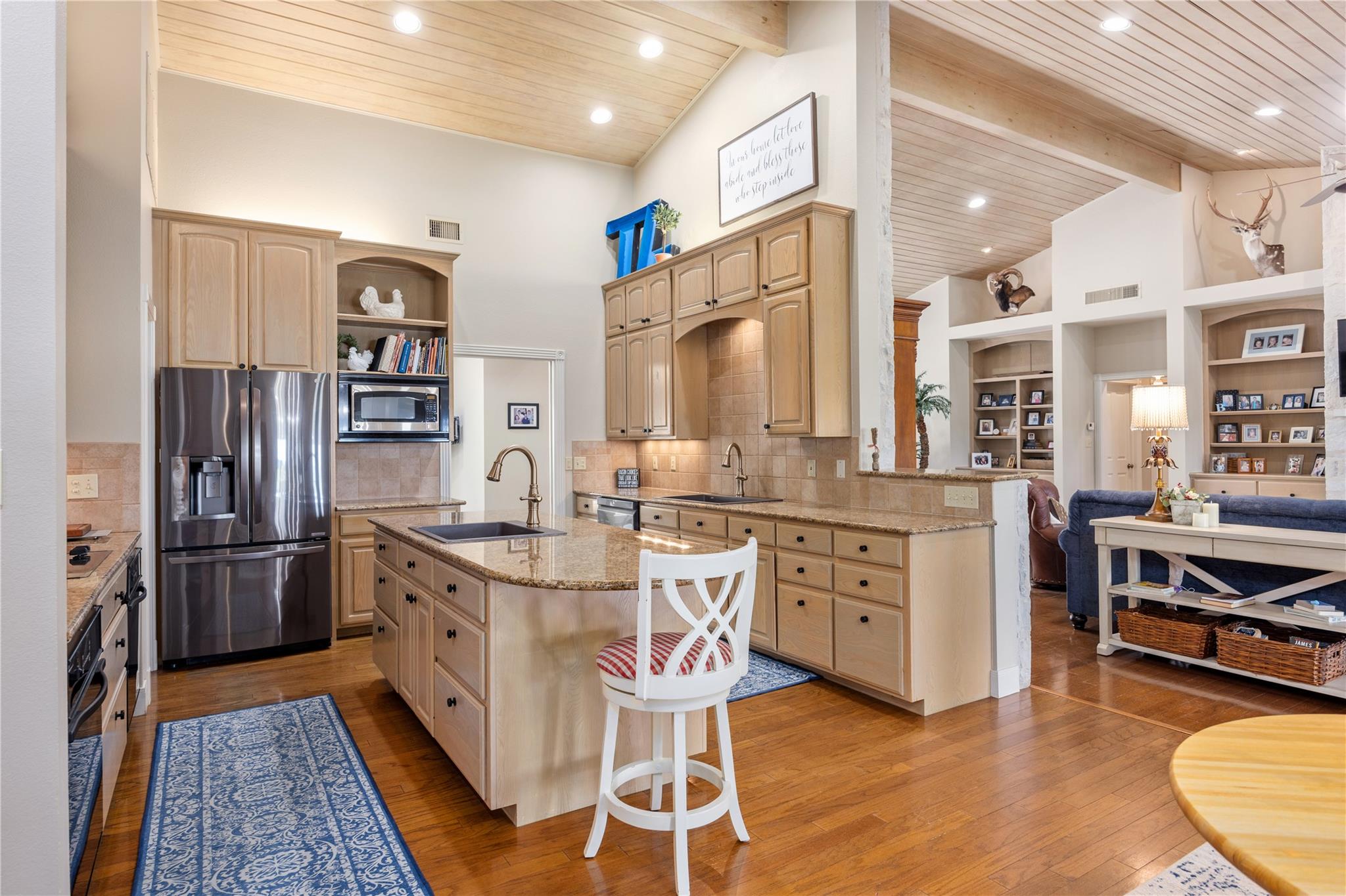 125 Deer Haven Ln W, Hunt, TX 78024