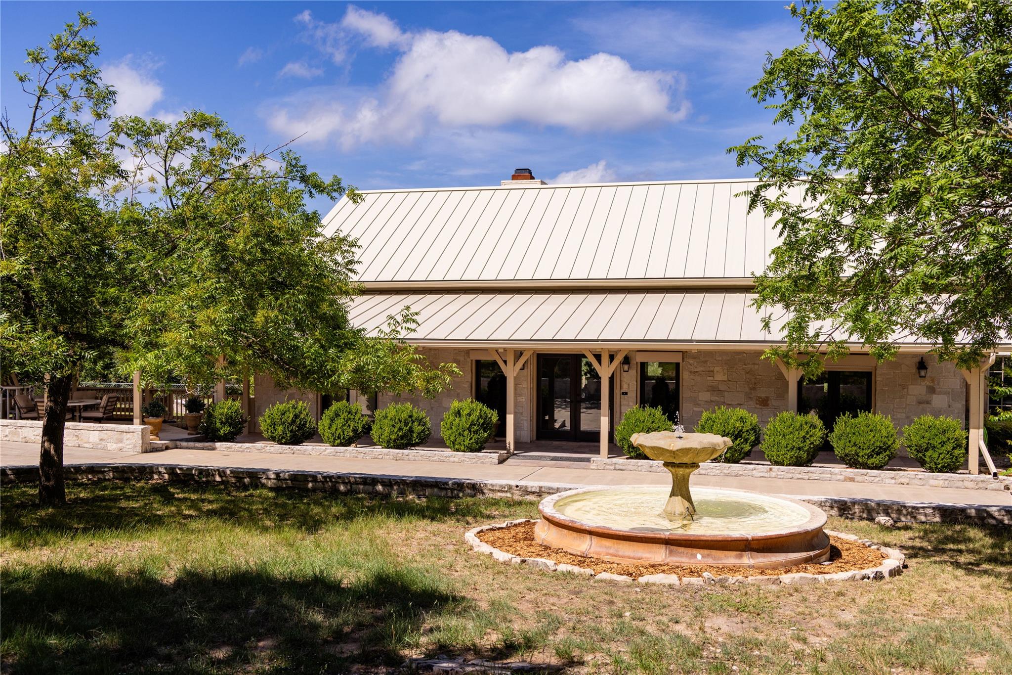 125 Deer Haven Ln W, Hunt, TX 78024