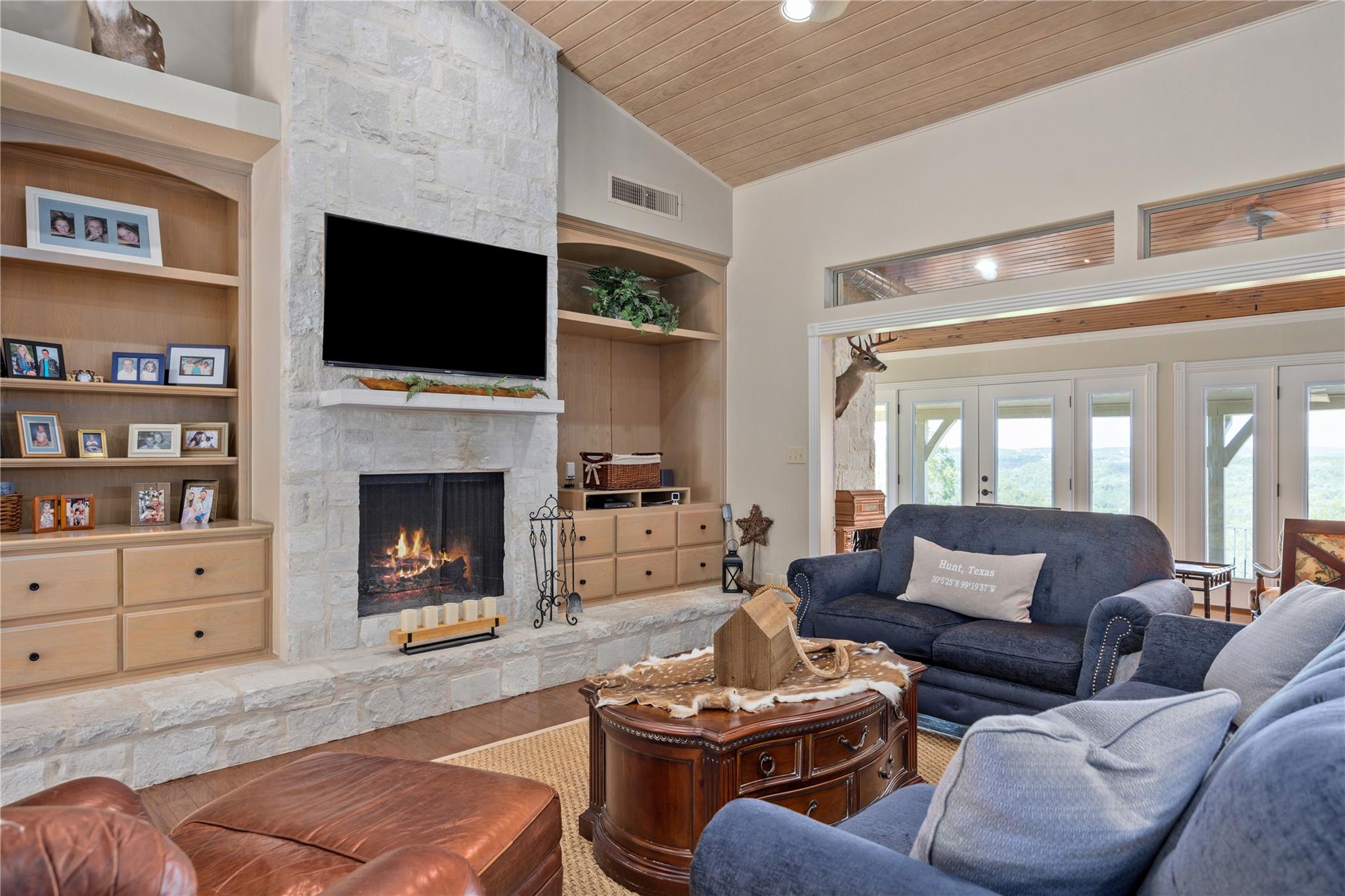 125 Deer Haven Ln W, Hunt, TX 78024