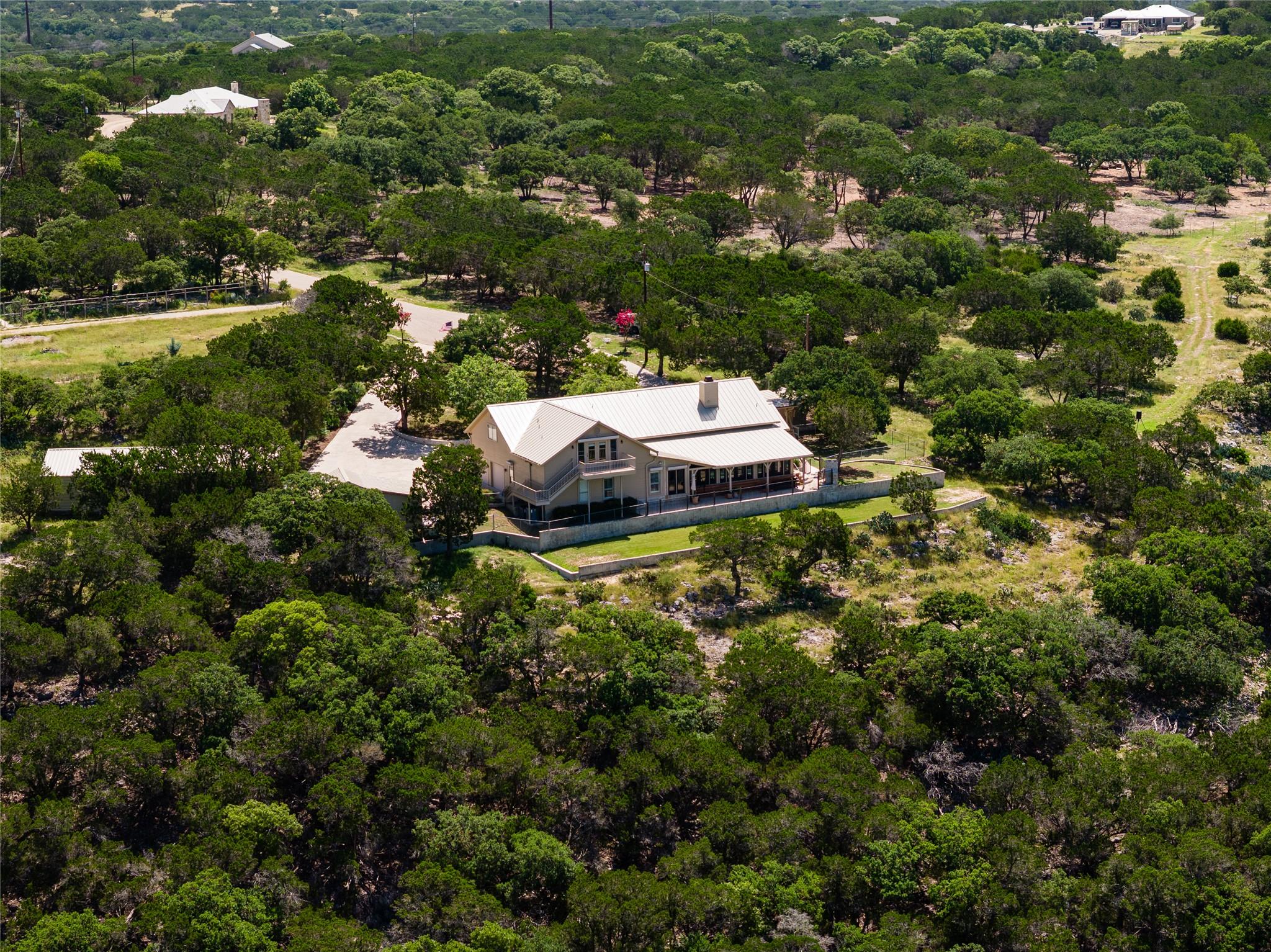 125 Deer Haven Ln W, Hunt, TX 78024