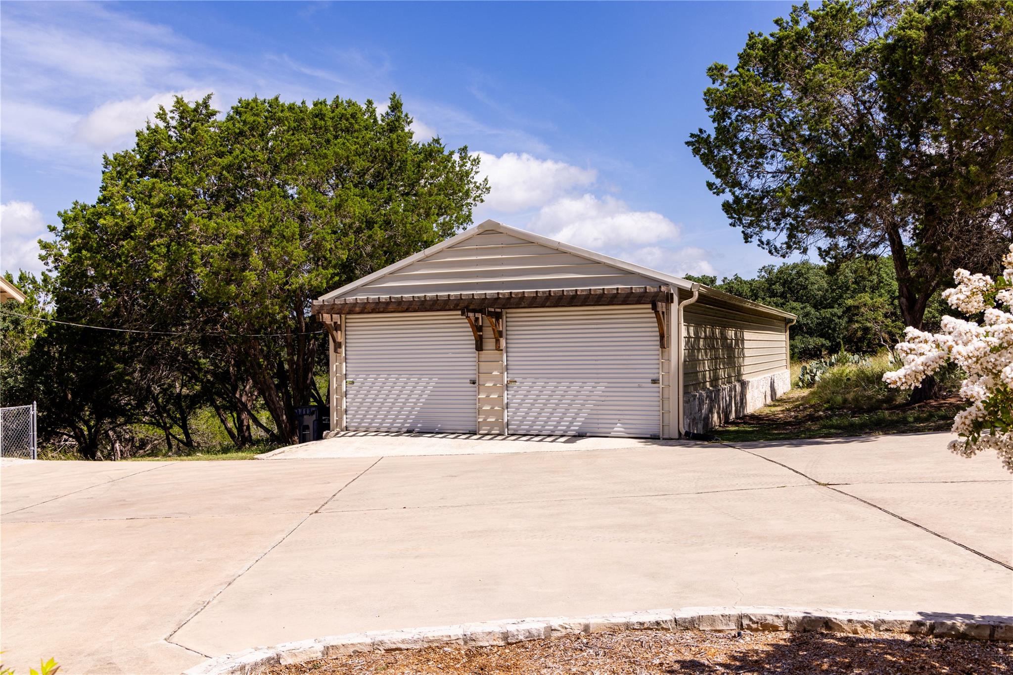 125 Deer Haven Ln W, Hunt, TX 78024