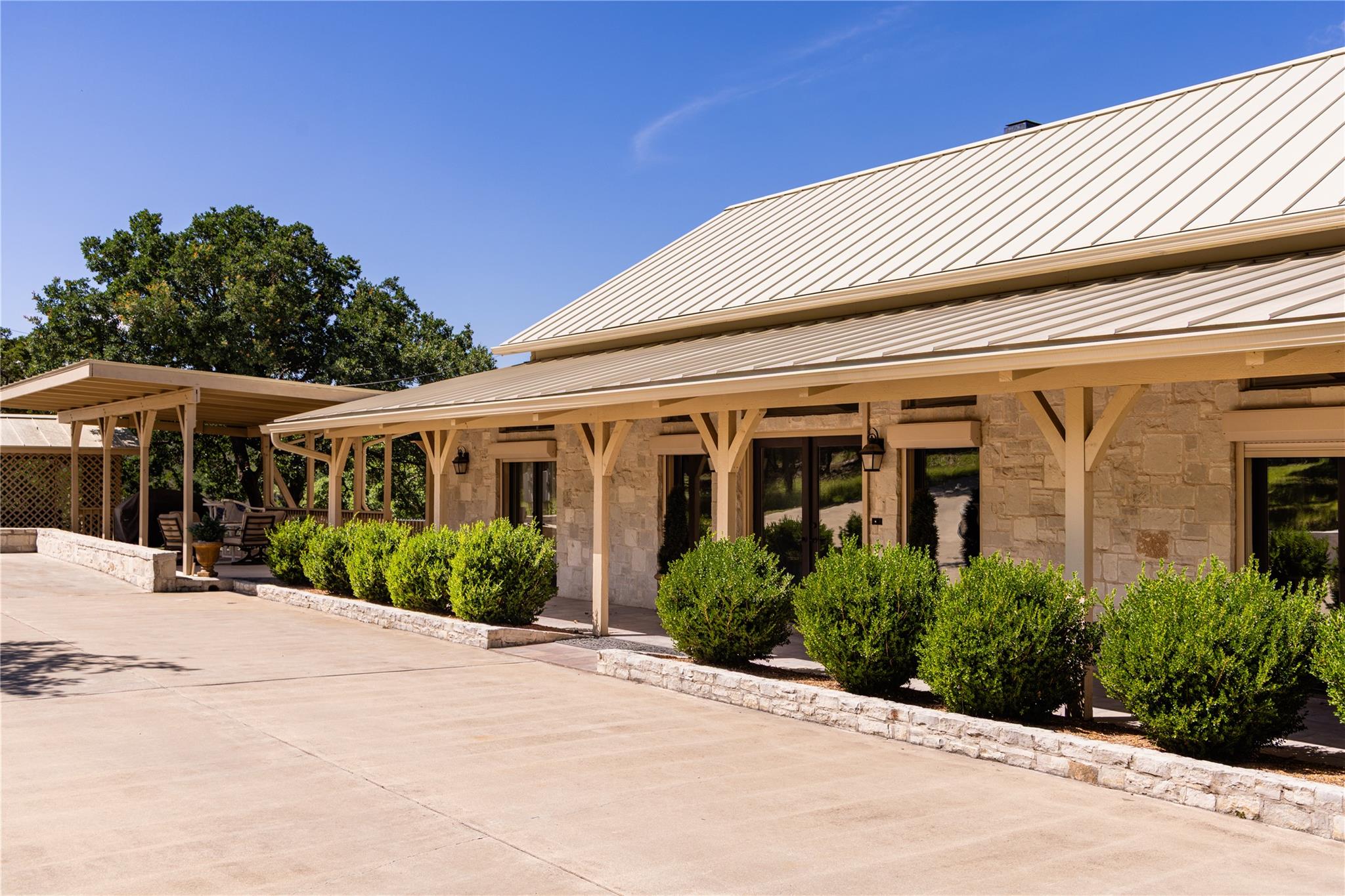 125 Deer Haven Ln W, Hunt, TX 78024