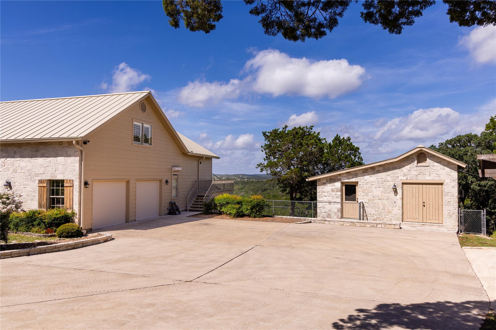 125 Deer Haven Ln W, Hunt, TX 78024