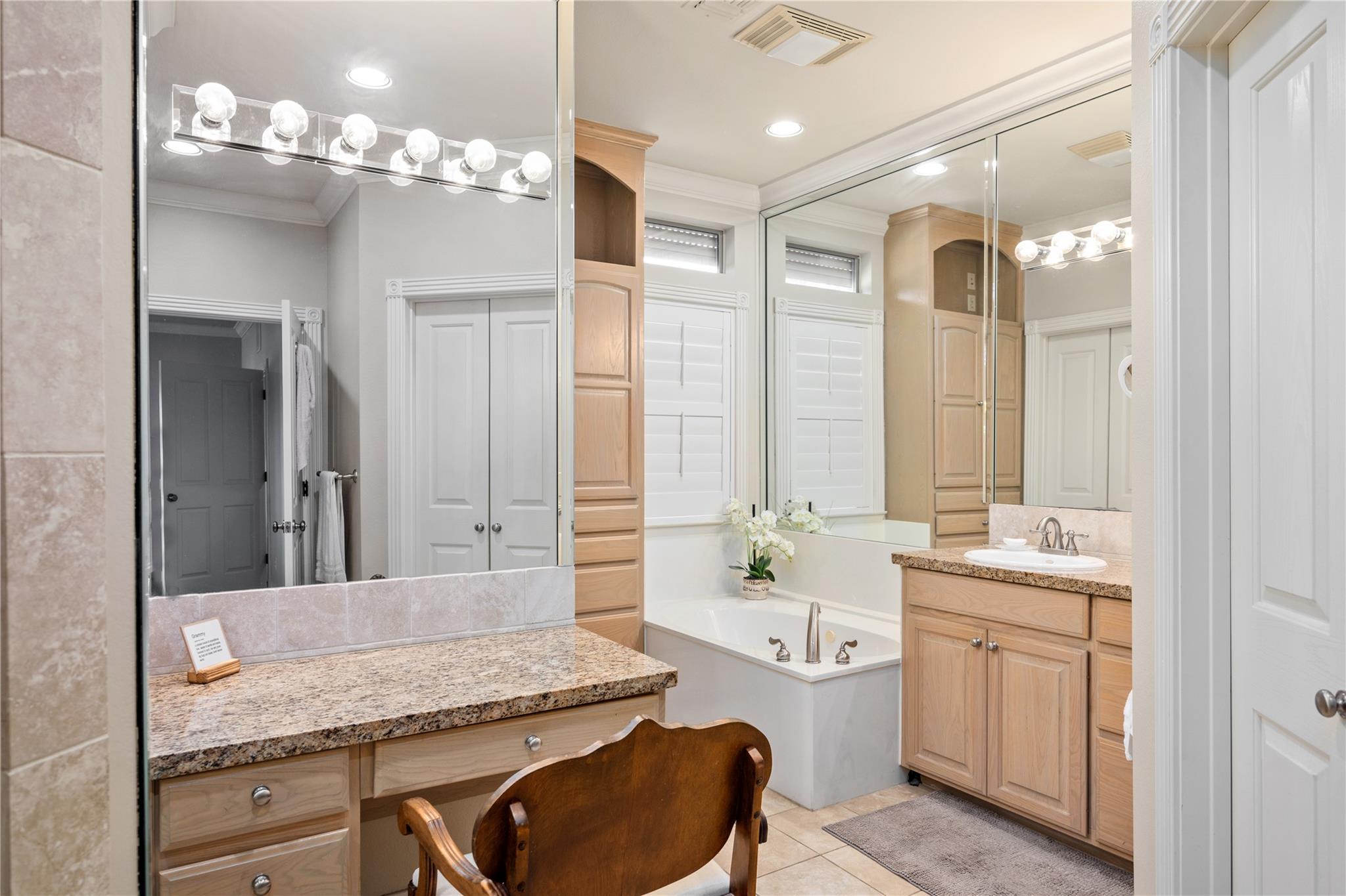 125 Deer Haven Ln W, Hunt, TX 78024