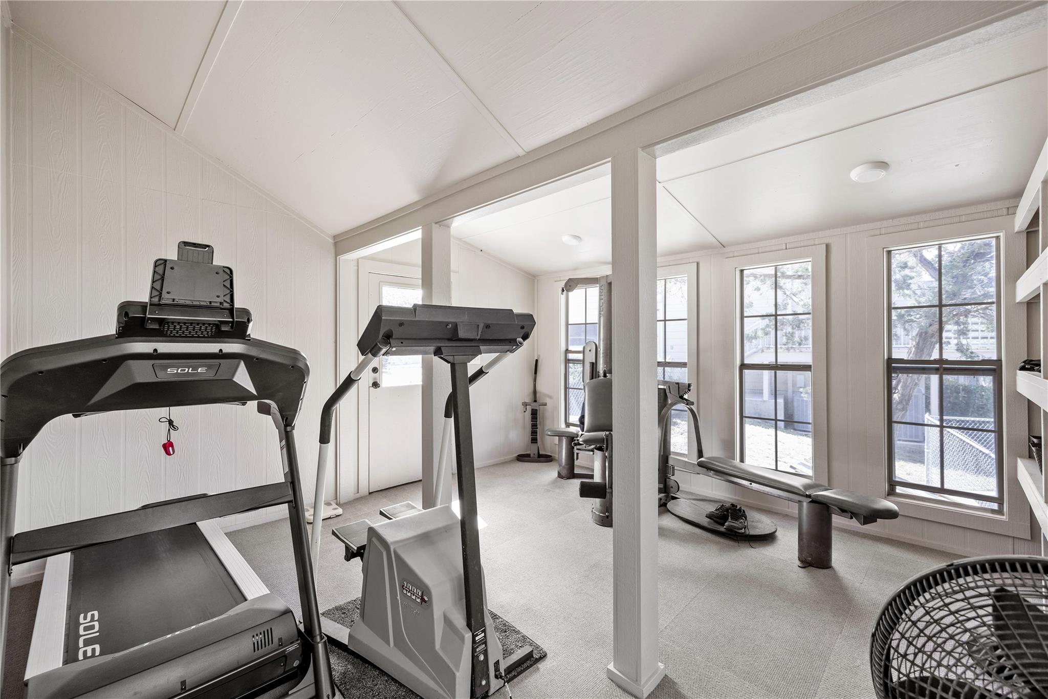 125 Deer Haven Ln W, Hunt, TX 78024