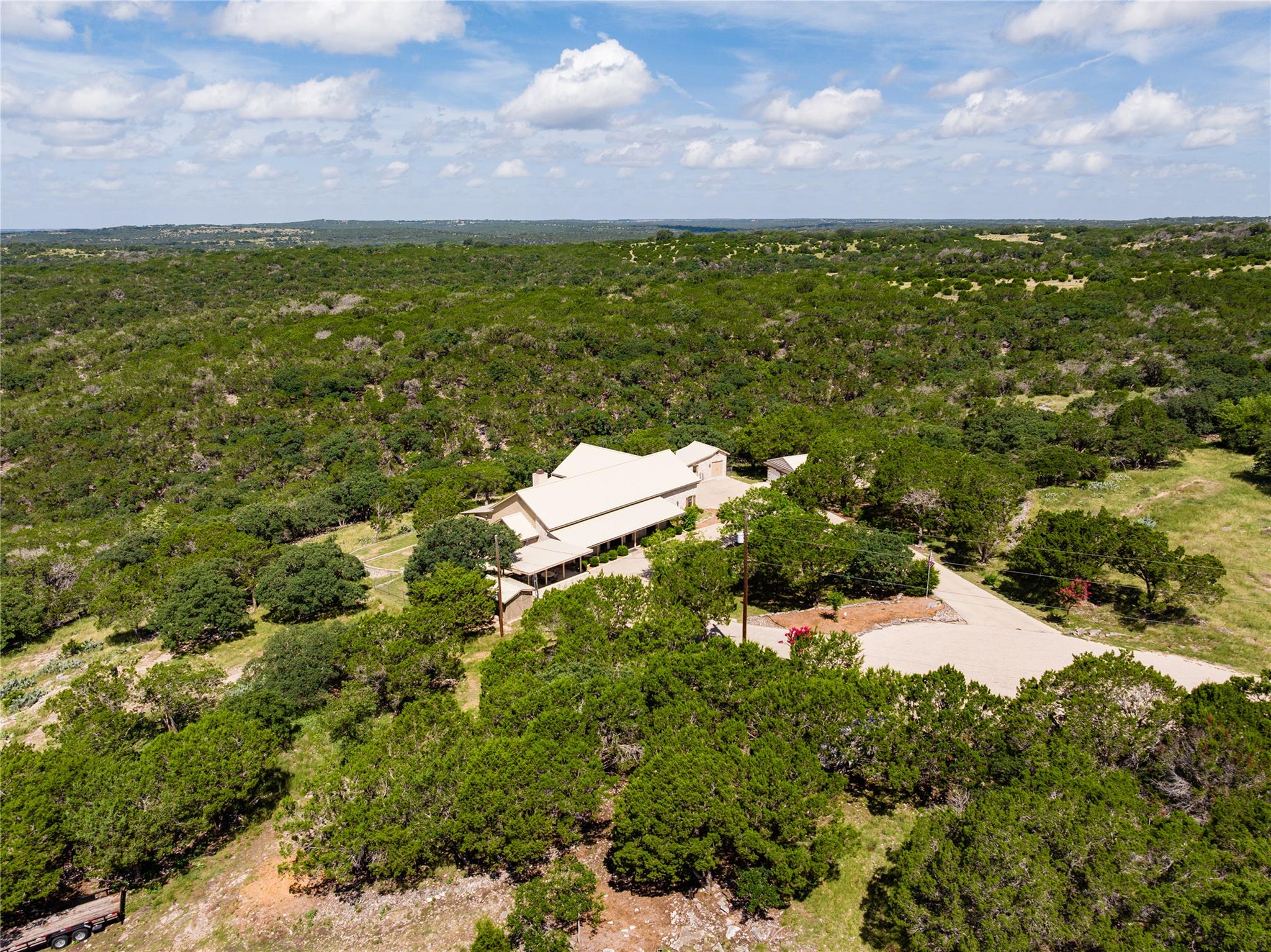 125 Deer Haven Ln W, Hunt, TX 78024