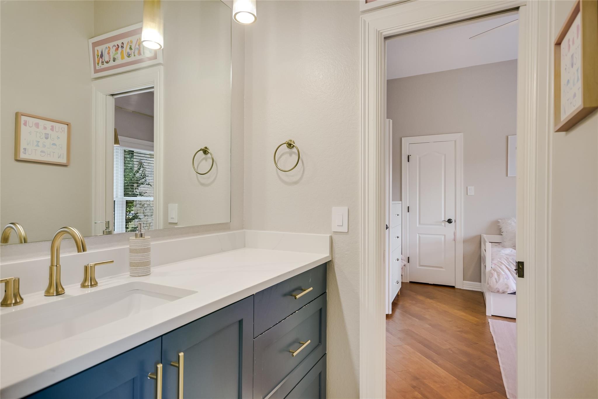 100 Dovetail Ln, Georgetown, TX 78628