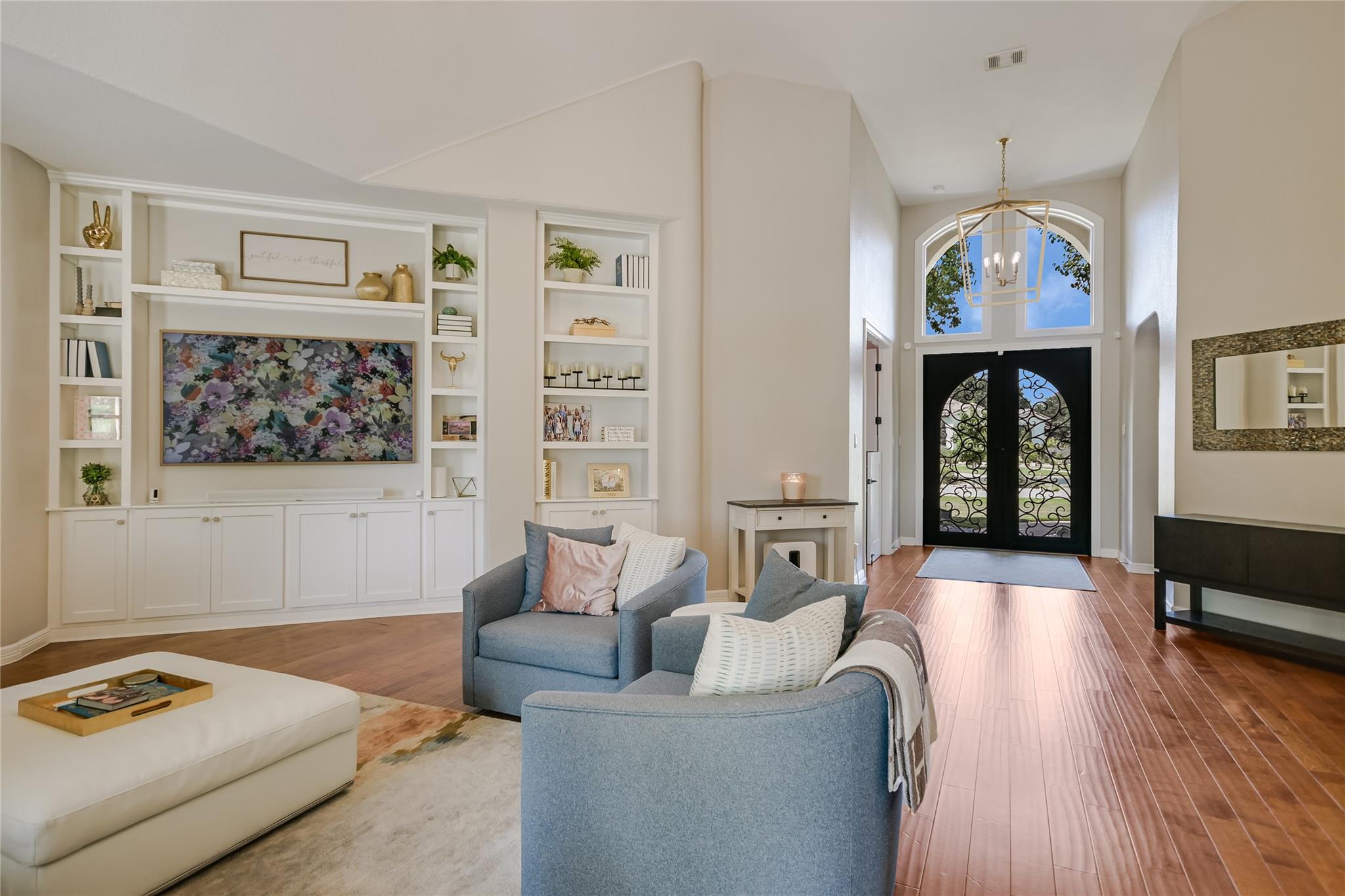 100 Dovetail Ln, Georgetown, TX 78628