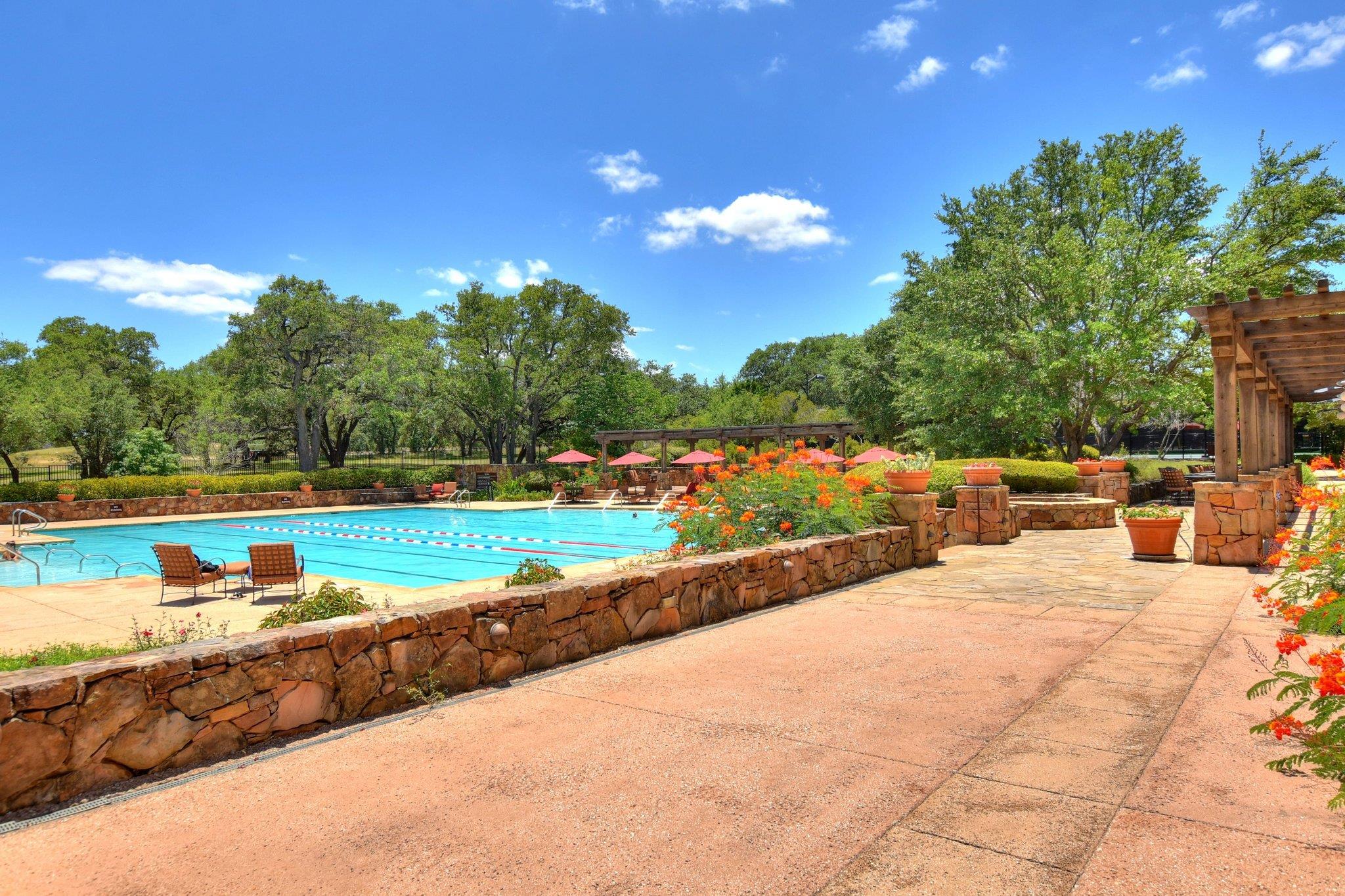 100 Dovetail Ln, Georgetown, TX 78628