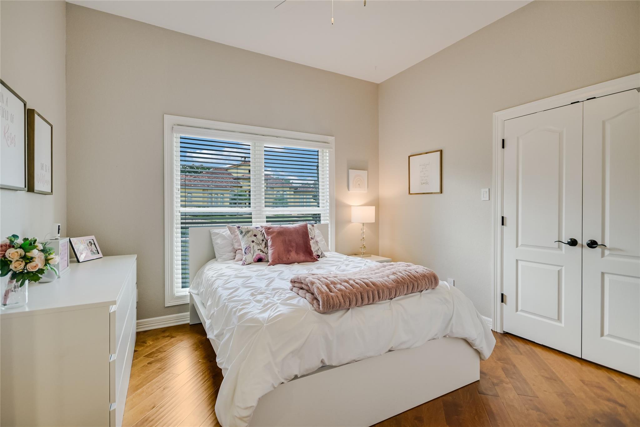 100 Dovetail Ln, Georgetown, TX 78628