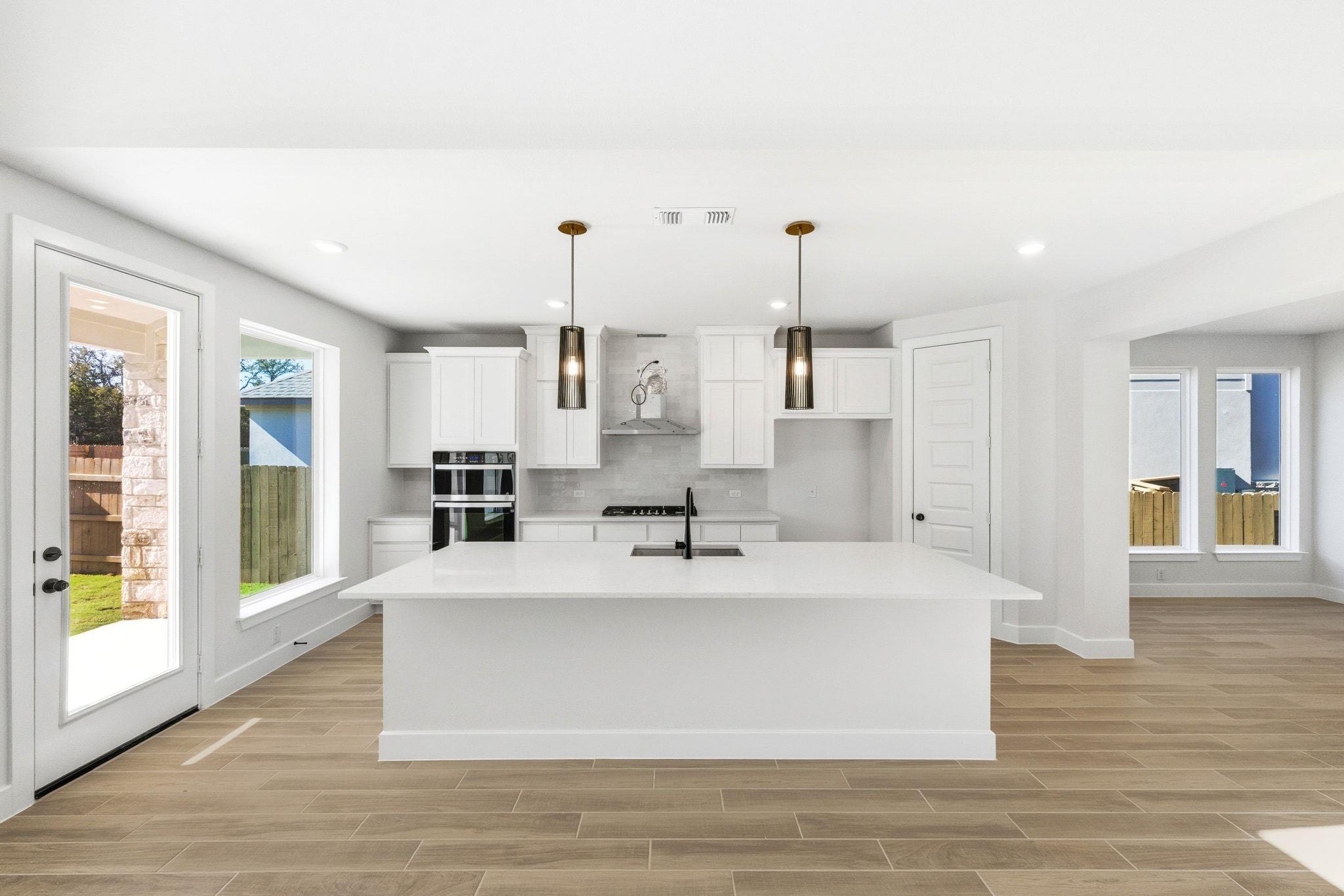 135 Pinyon Pine Dr, Bastrop, TX 78602