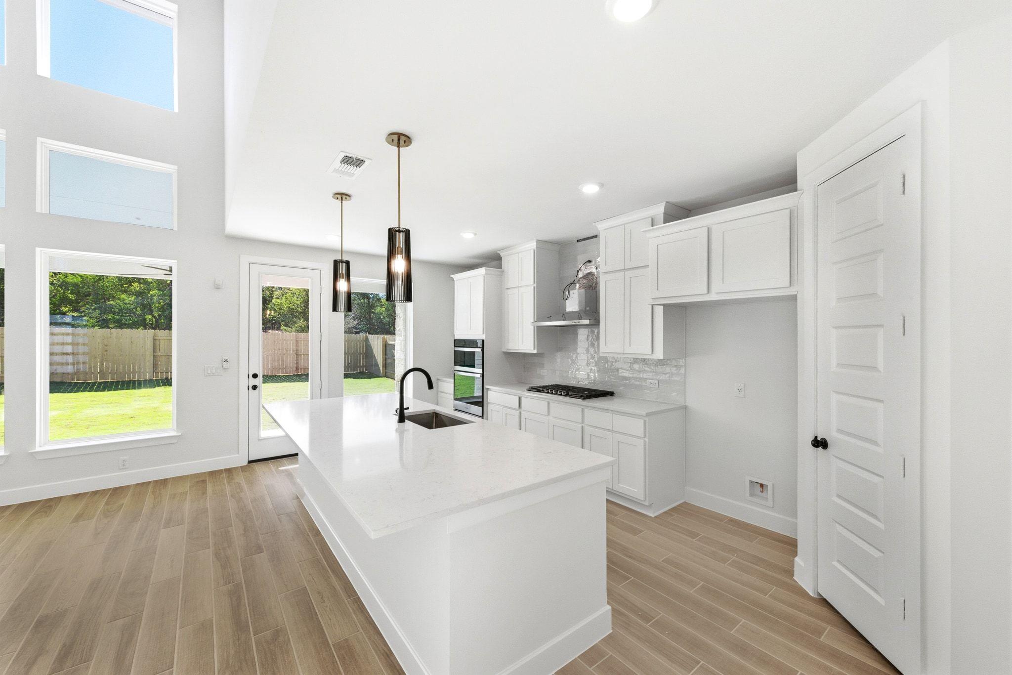 135 Pinyon Pine Dr, Bastrop, TX 78602