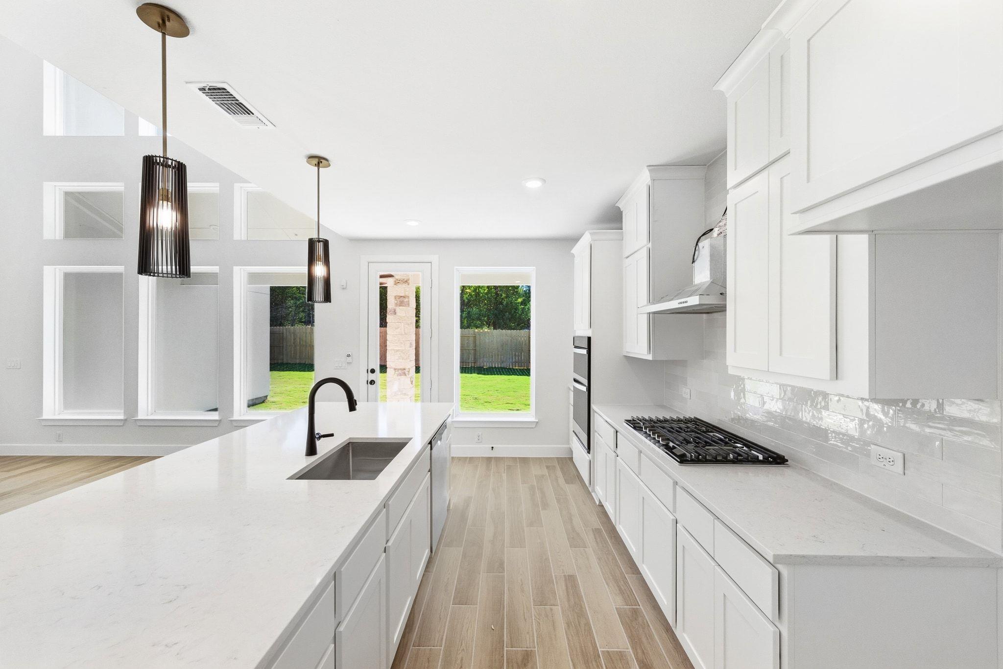 135 Pinyon Pine Dr, Bastrop, TX 78602