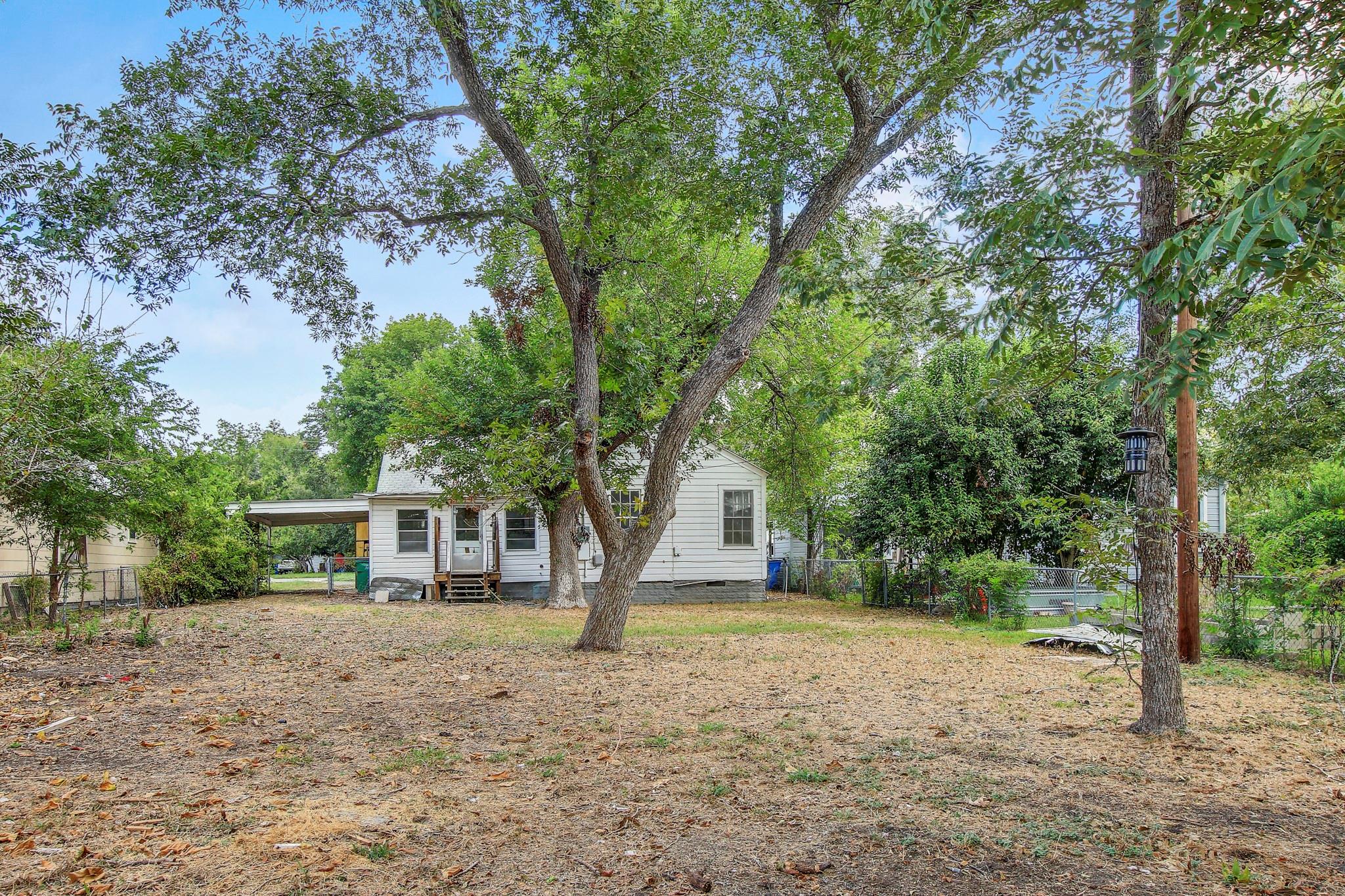 1403 Burns Blvd, Taylor, TX 76574