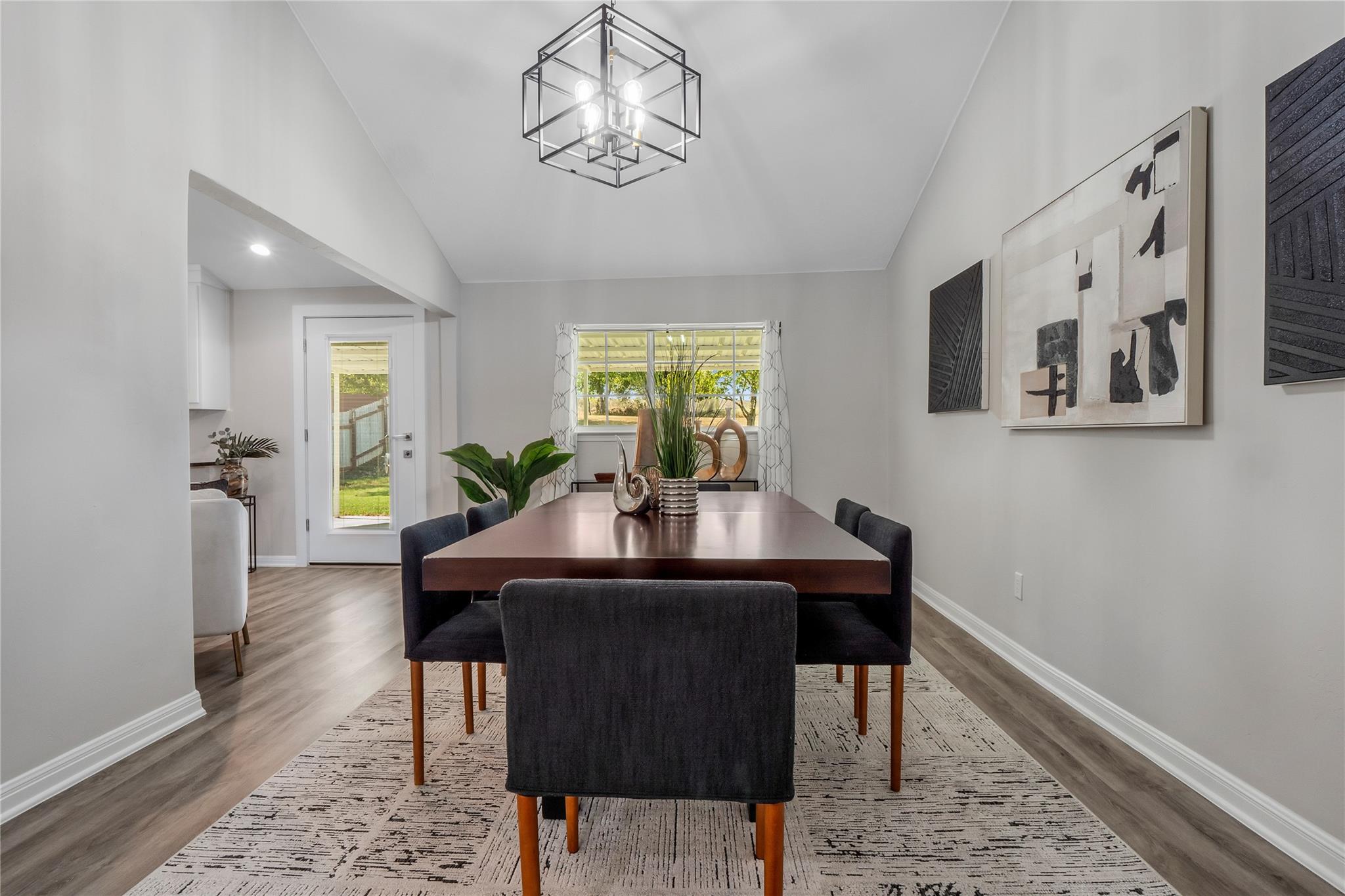 8007 Colony Loop Dr, Austin, TX 78724