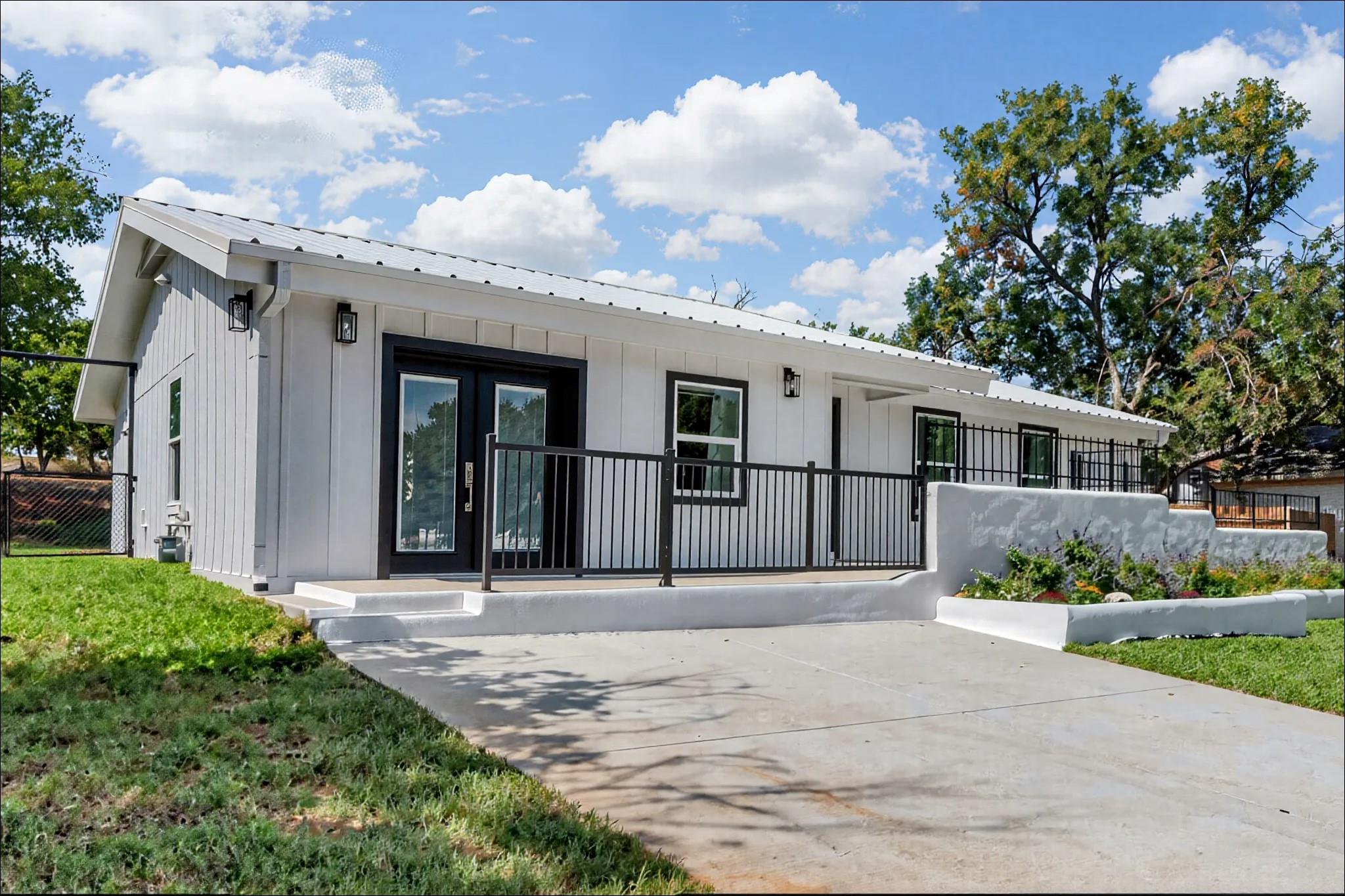 8007 Colony Loop Dr, Austin, TX 78724