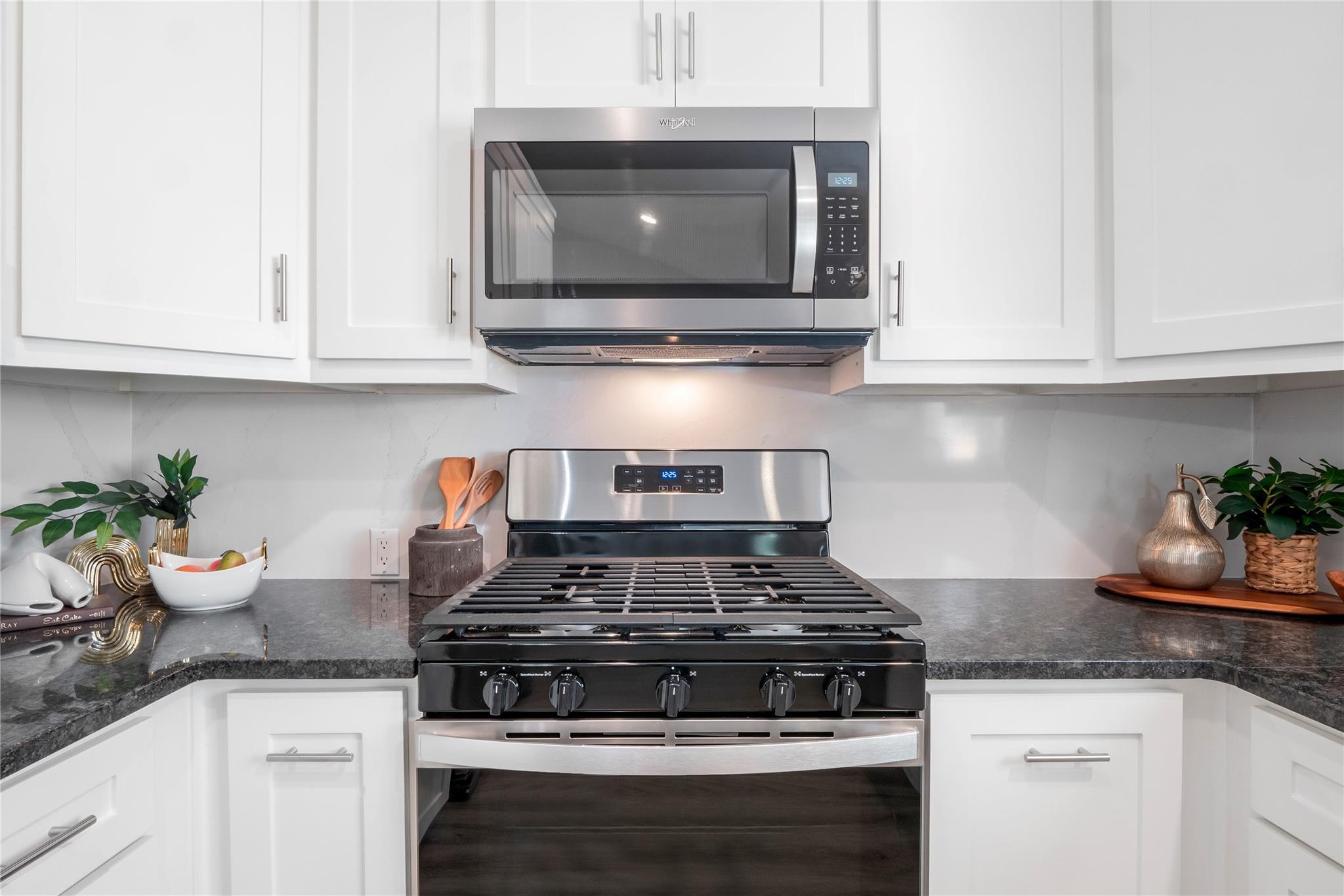 8007 Colony Loop Dr, Austin, TX 78724