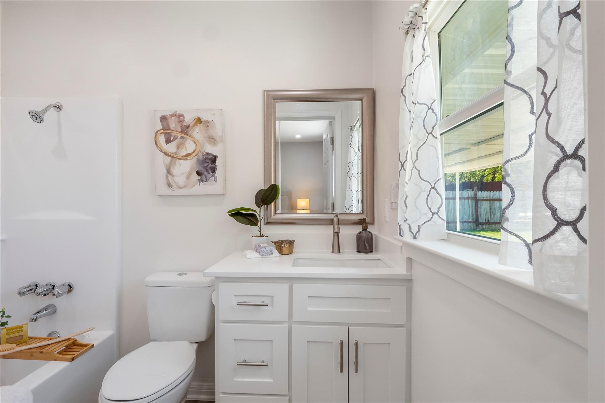 8007 Colony Loop Dr, Austin, TX 78724