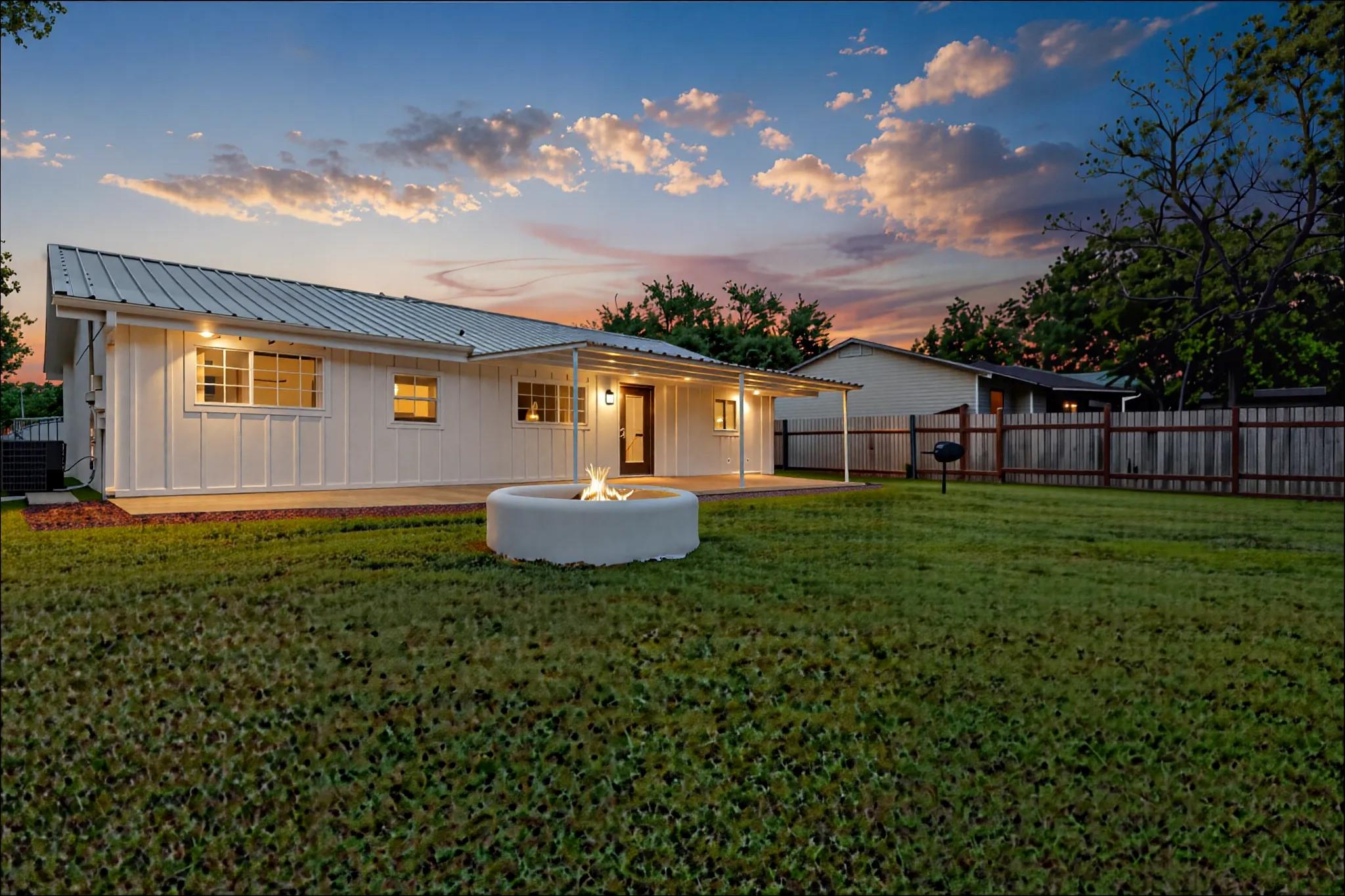 8007 Colony Loop Dr, Austin, TX 78724