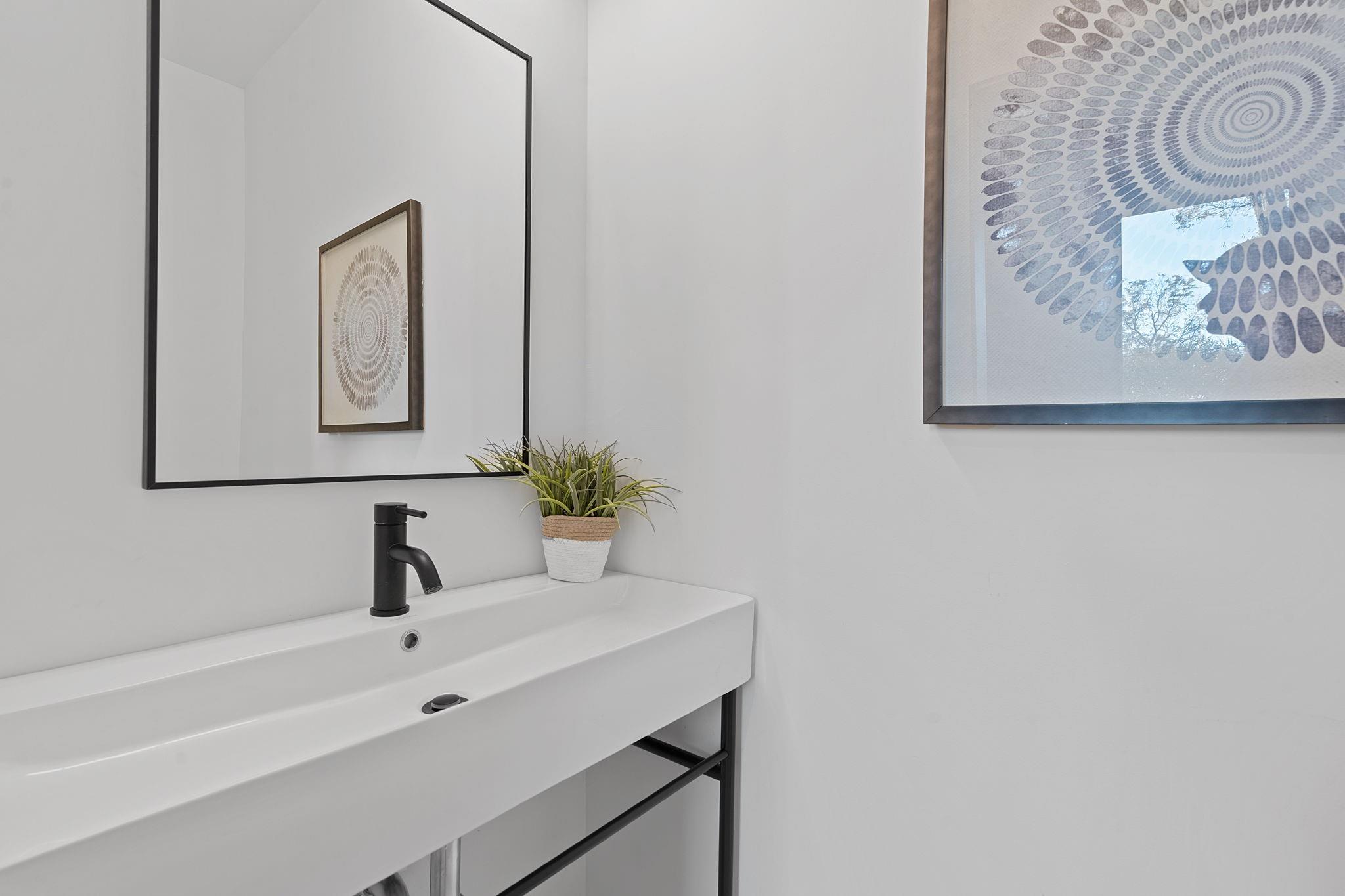 2704 Canterbury St # A, Austin, TX 78702